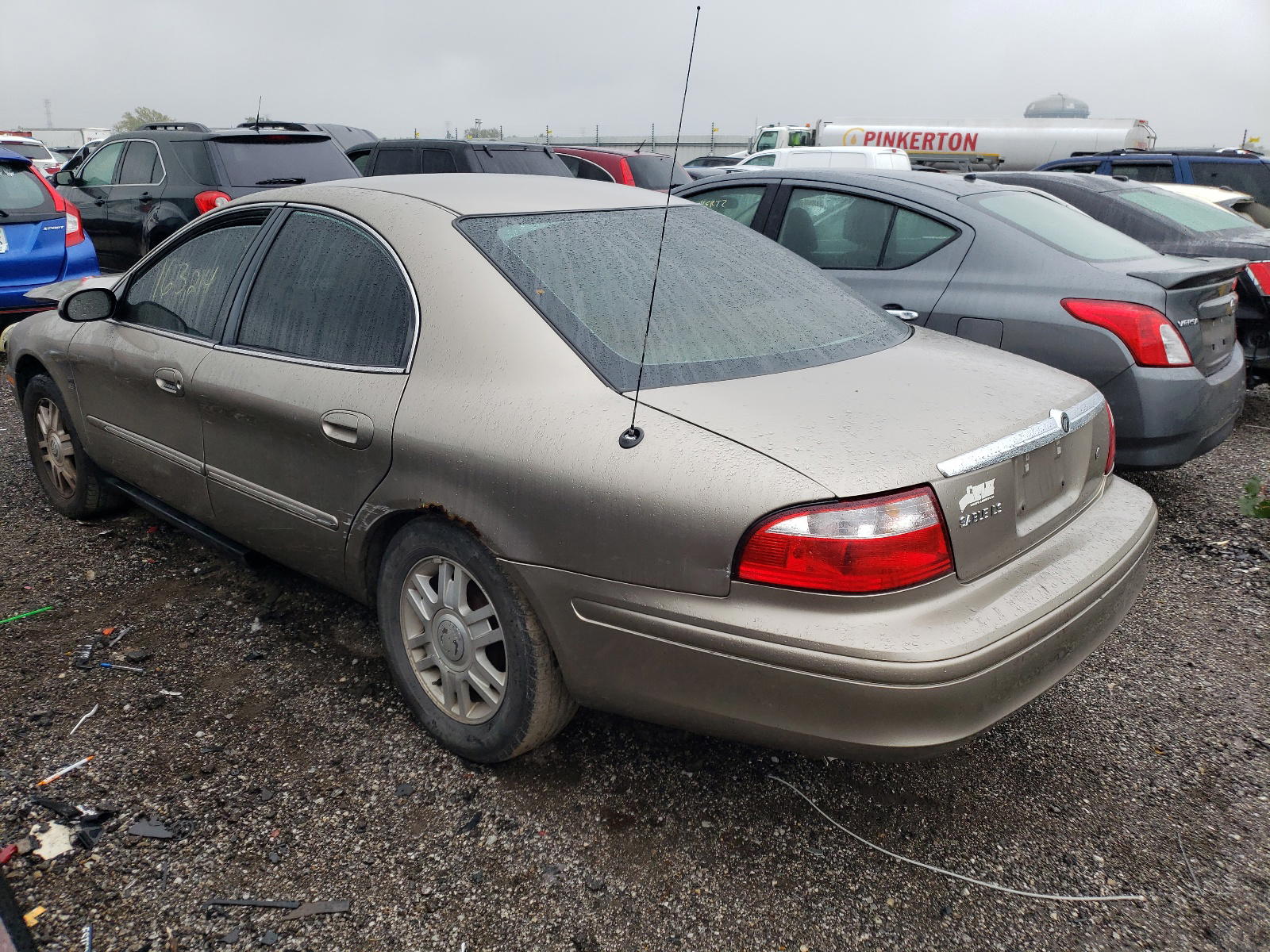 Photo 3 from auction – 2005 MERCURY SABLE LS P with VIN 1MEFM55S65A606117