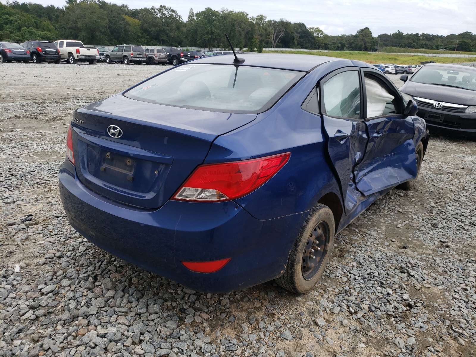 Photo 4 from auction – 2016 HYUNDAI ACCENT SE with VIN KMHCT4AEXGU942318