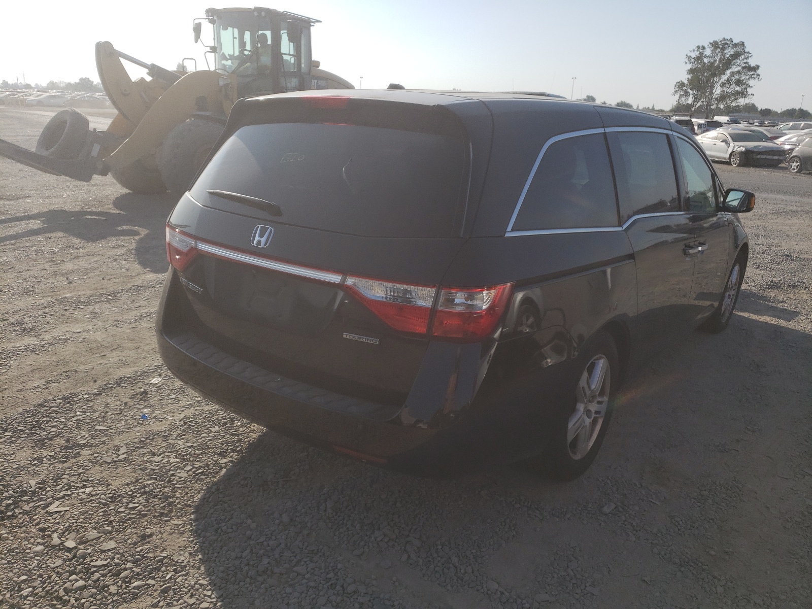 Photo 4 from auction – 2011 HONDA ODYSSEY TO with VIN 5FNRL5H93BB057246