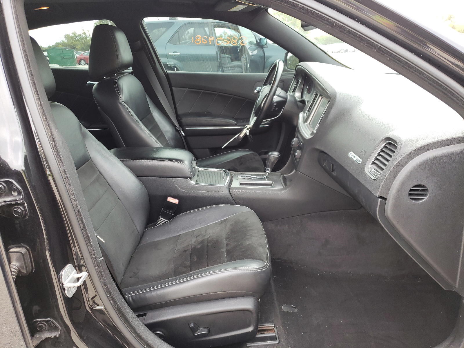 Photo 5 from auction – 2011 DODGE CHARGER R/ with VIN 2B3CL5CT4BH539406