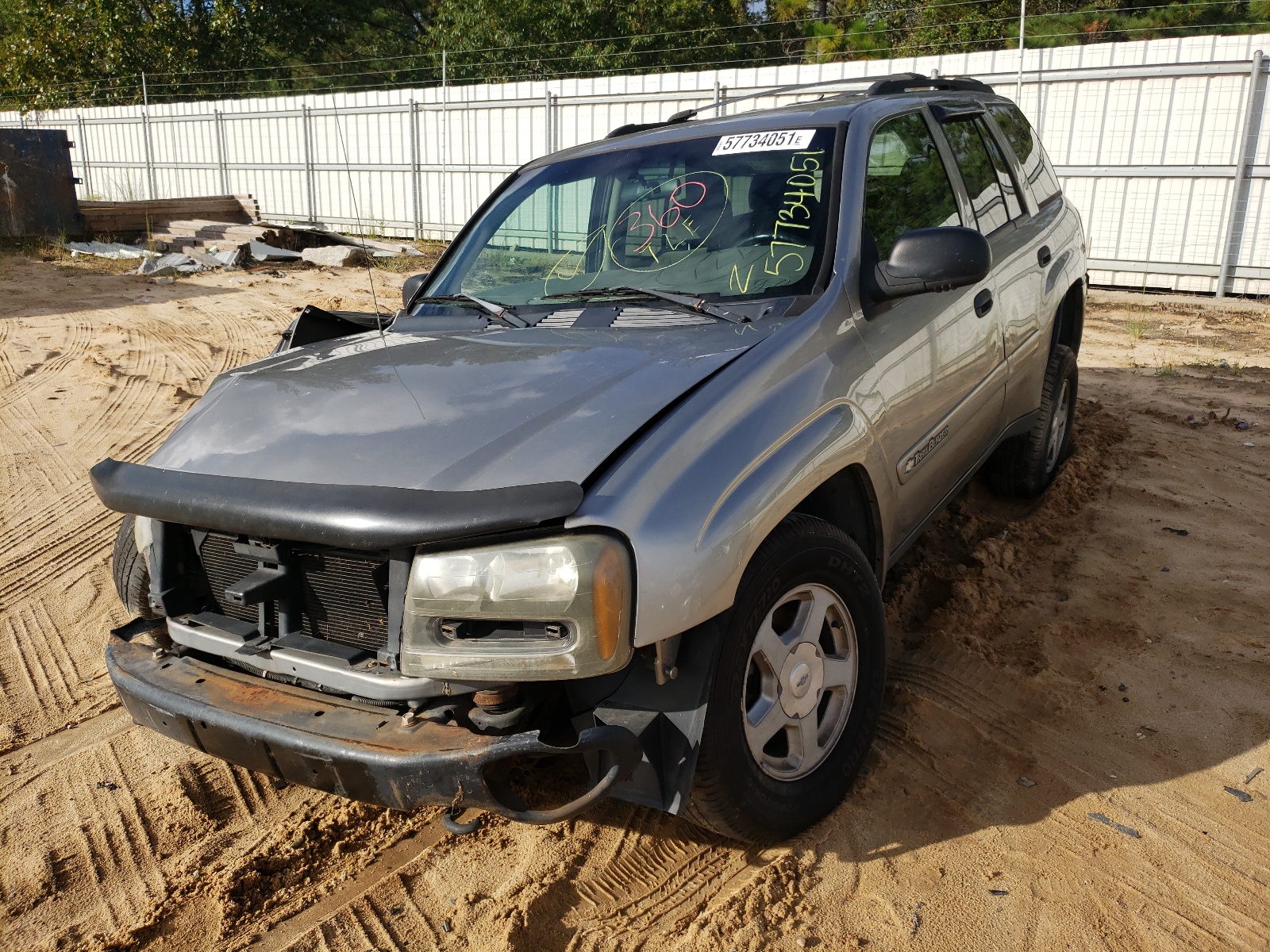 Photo 2 from auction – 2002 CHEVROLET TRAILBLAZE with VIN 1GNDT13SX22393919