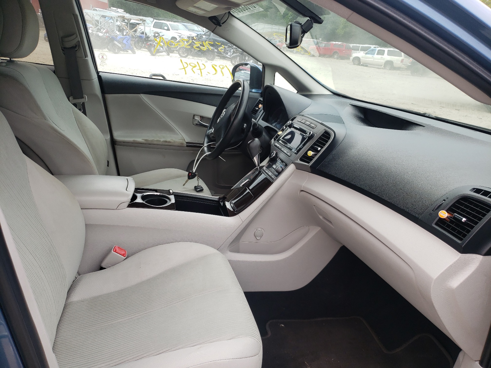 Photo 5 from auction – 2010 TOYOTA VENZA with VIN 4T3BK3BB7AU029978