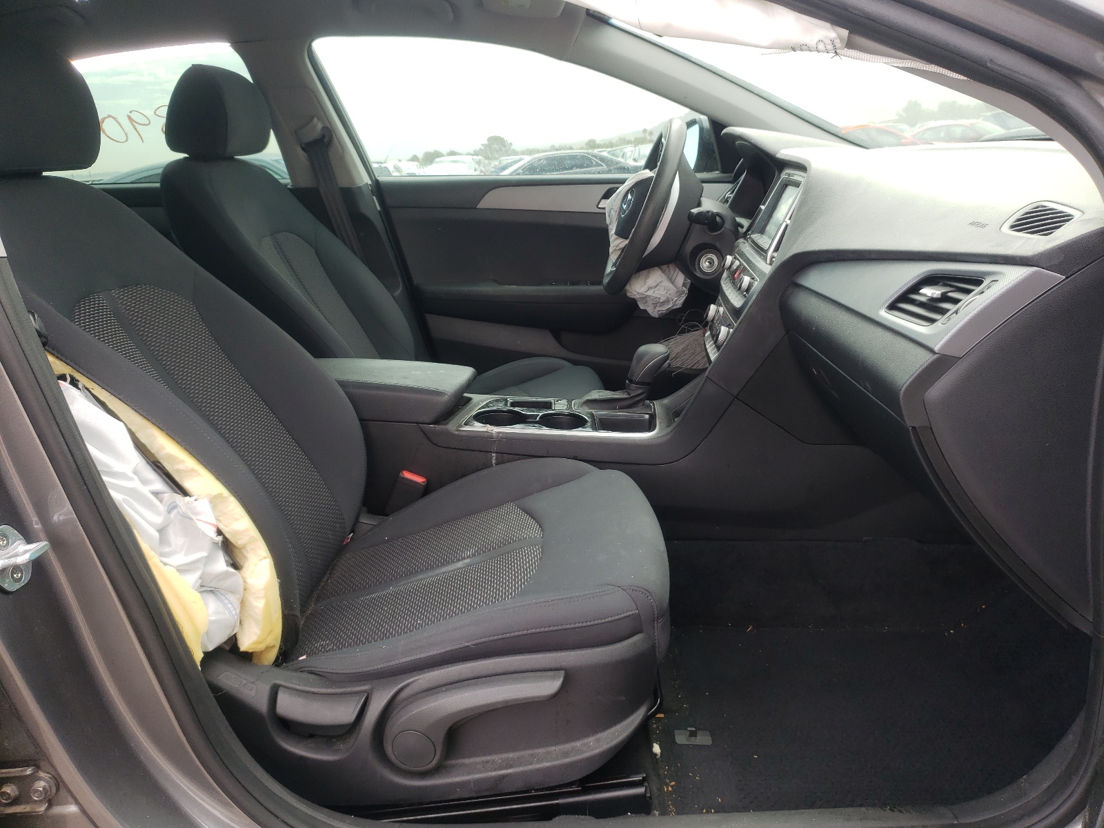 Photo 5 from auction – 2019 HYUNDAI SONATA SE with VIN 5NPE24AF8KH733901