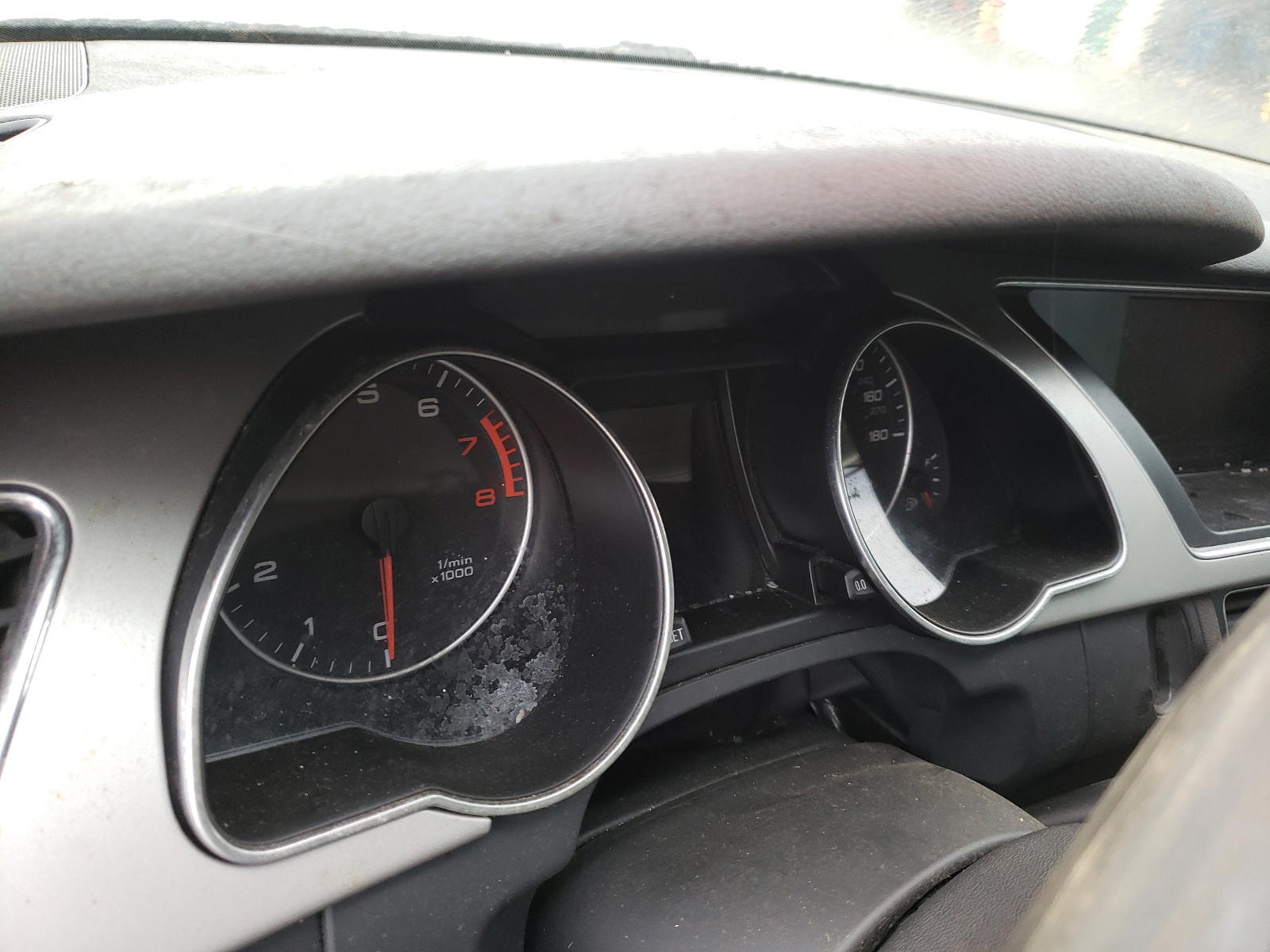 Photo 8 from auction – 2011 AUDI A5 PREMIUM with VIN WAURFAFR7BA030107