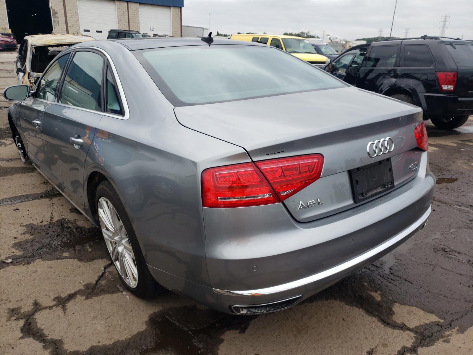 Photo 3 from auction – 2014 AUDI A8 L QUATT with VIN WAUR2AFDXEN004615