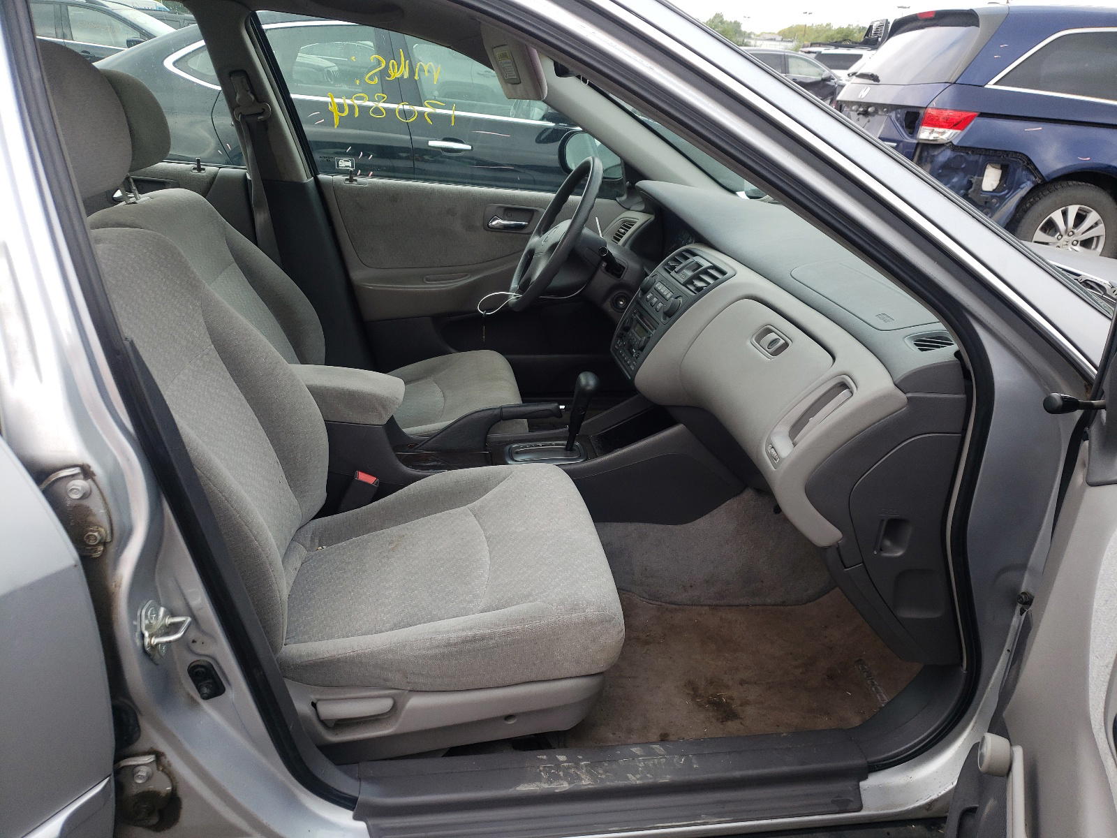 Photo 5 from auction – 2002 HONDA ACCORD with VIN 1HGCF86682A036832