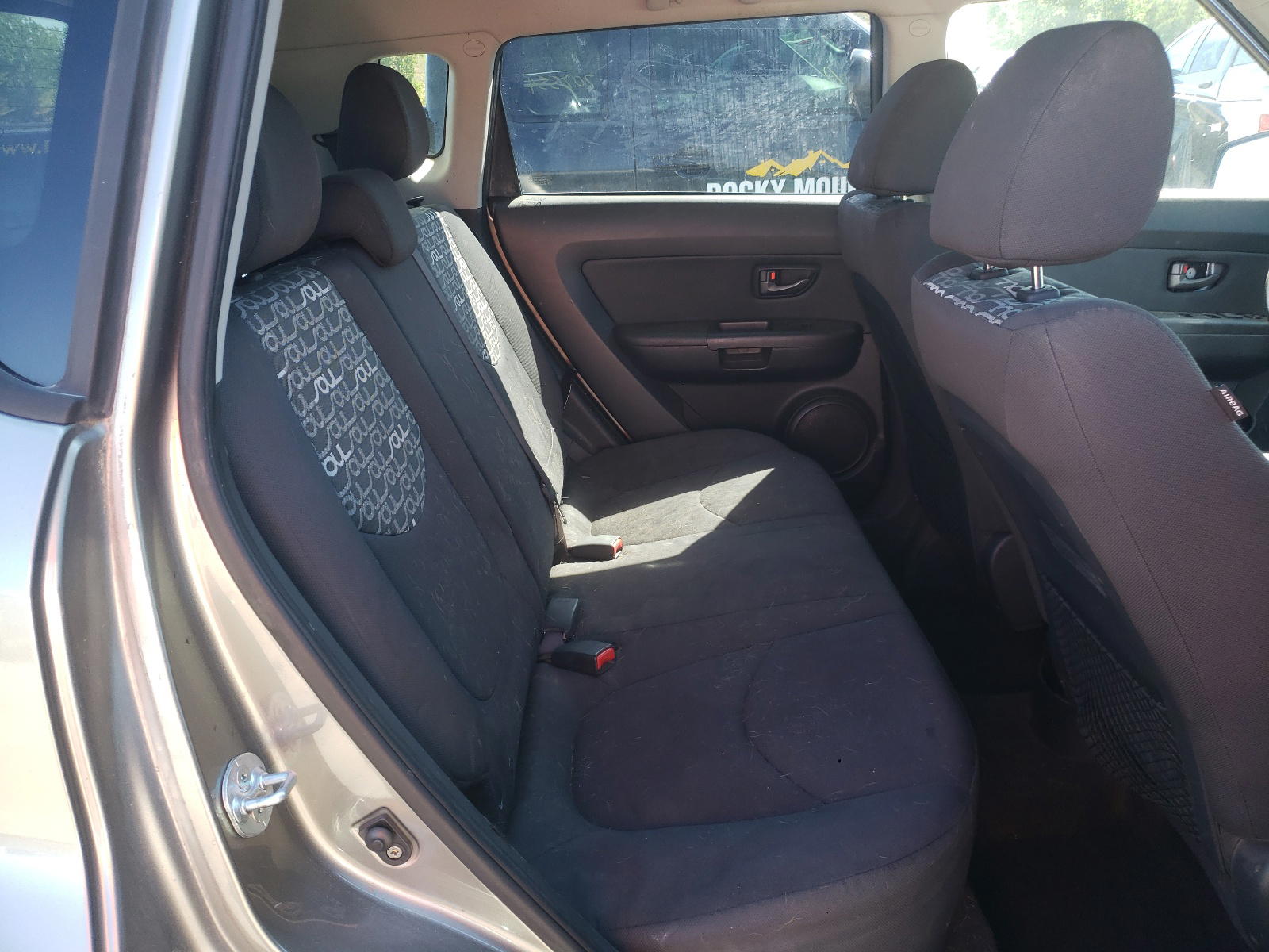 Photo 6 from auction – 2011 KIA SOUL + with VIN KNDJT2A23B7208553