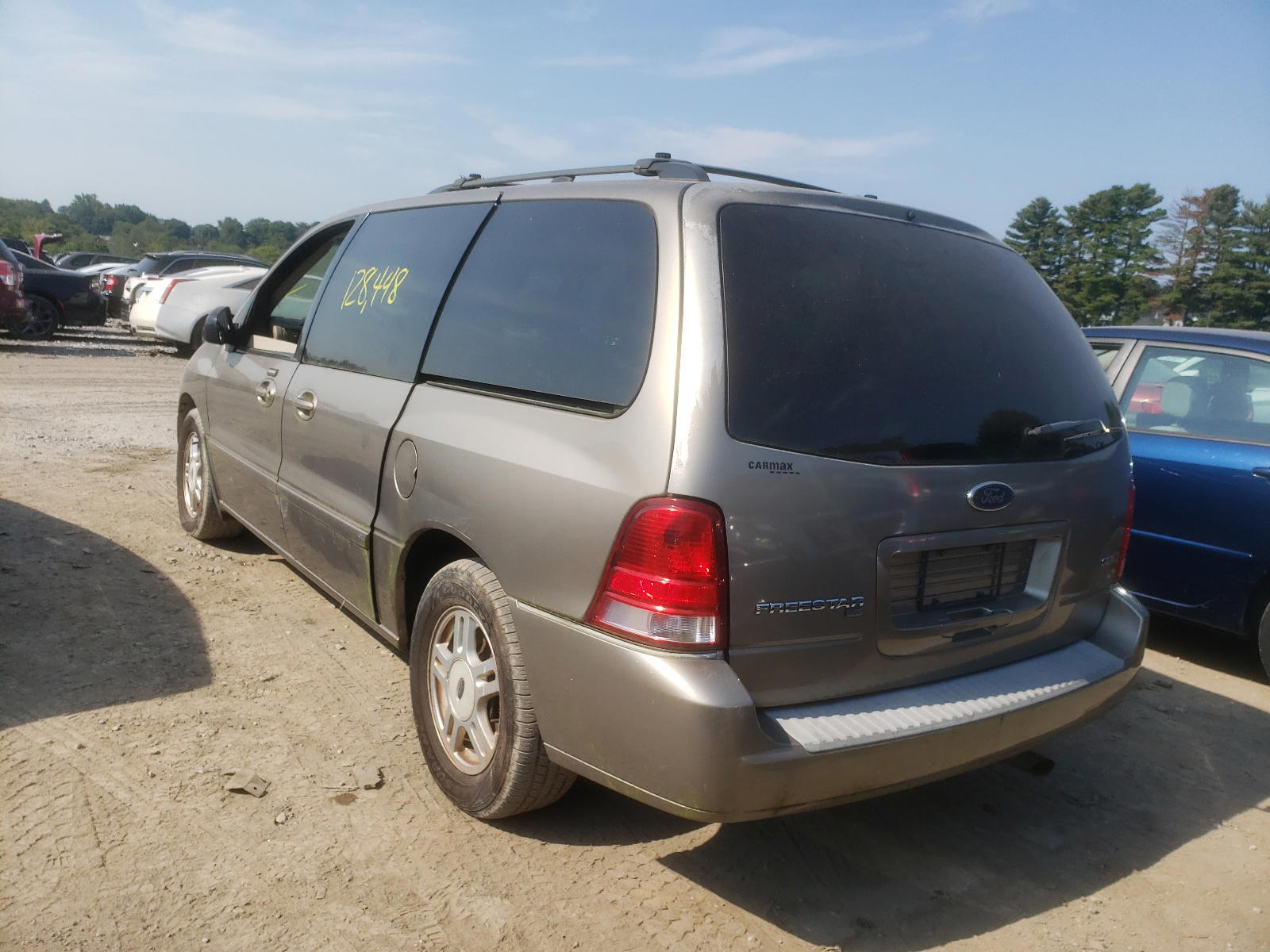 Photo 3 from auction – 2004 FORD FREESTAR S with VIN 2FMZA52254BB16875