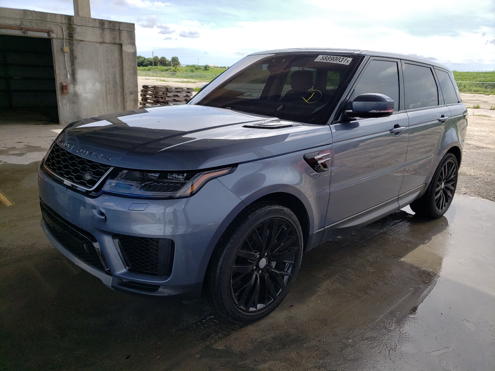 Photo 2 from auction – 2018 LAND ROVER RANGE ROVE with VIN SALWG2RV7JA697493