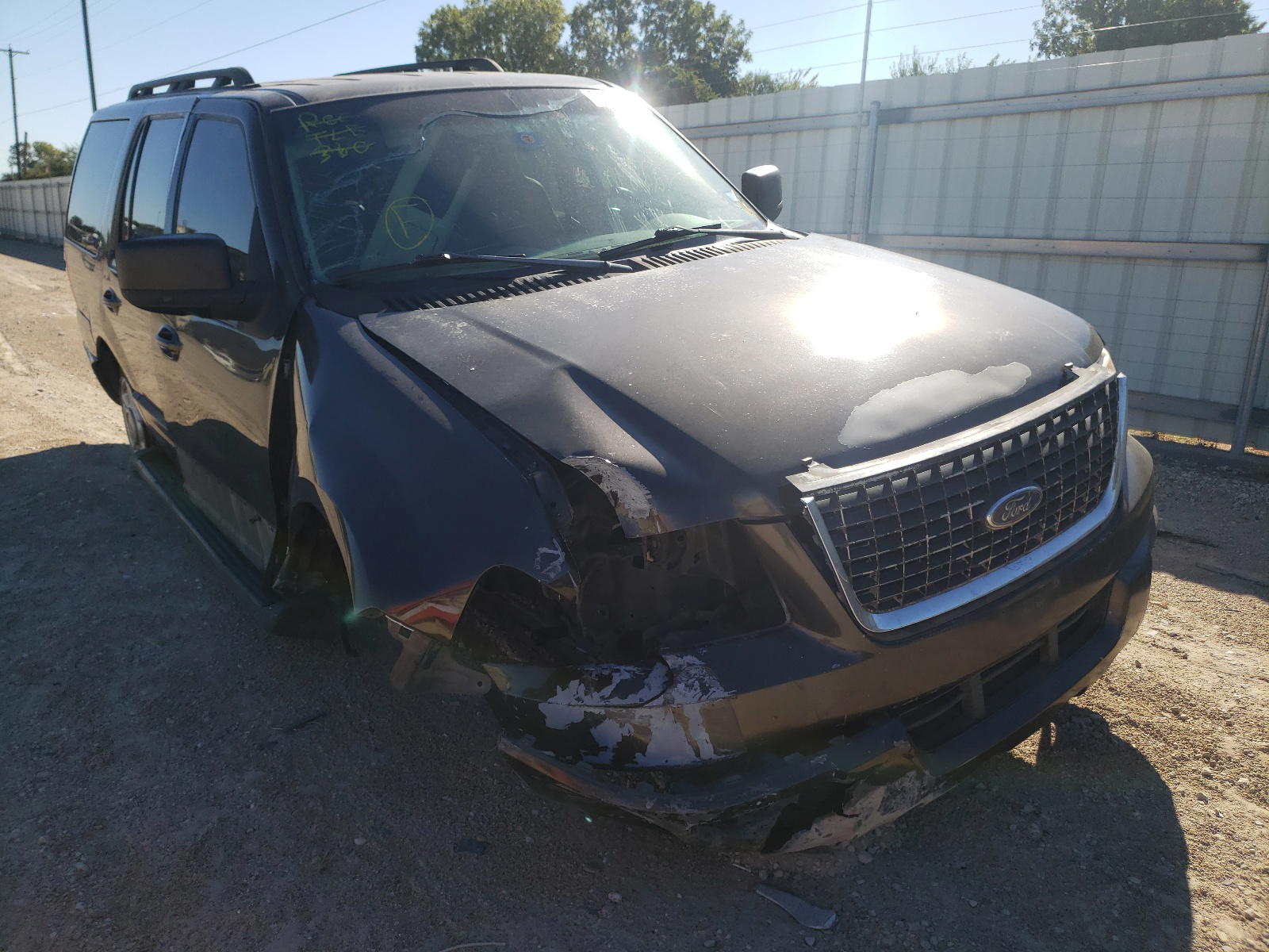 Photo 9 from auction – 2005 FORD EXPEDITION with VIN 1FMPU15585LA53673