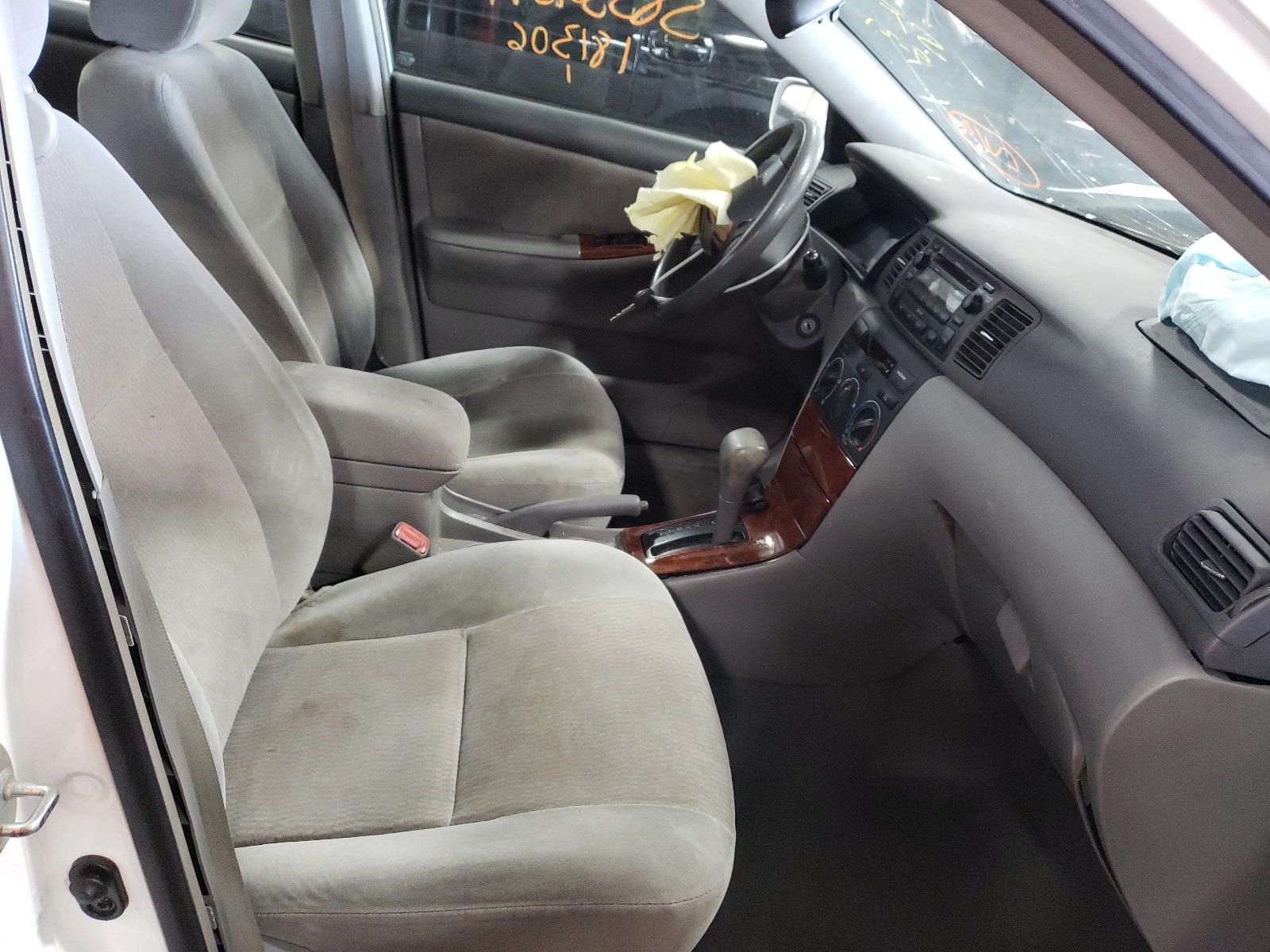 Photo 5 from auction – 2008 TOYOTA COROLLA CE with VIN 2T1BR32E18C931150
