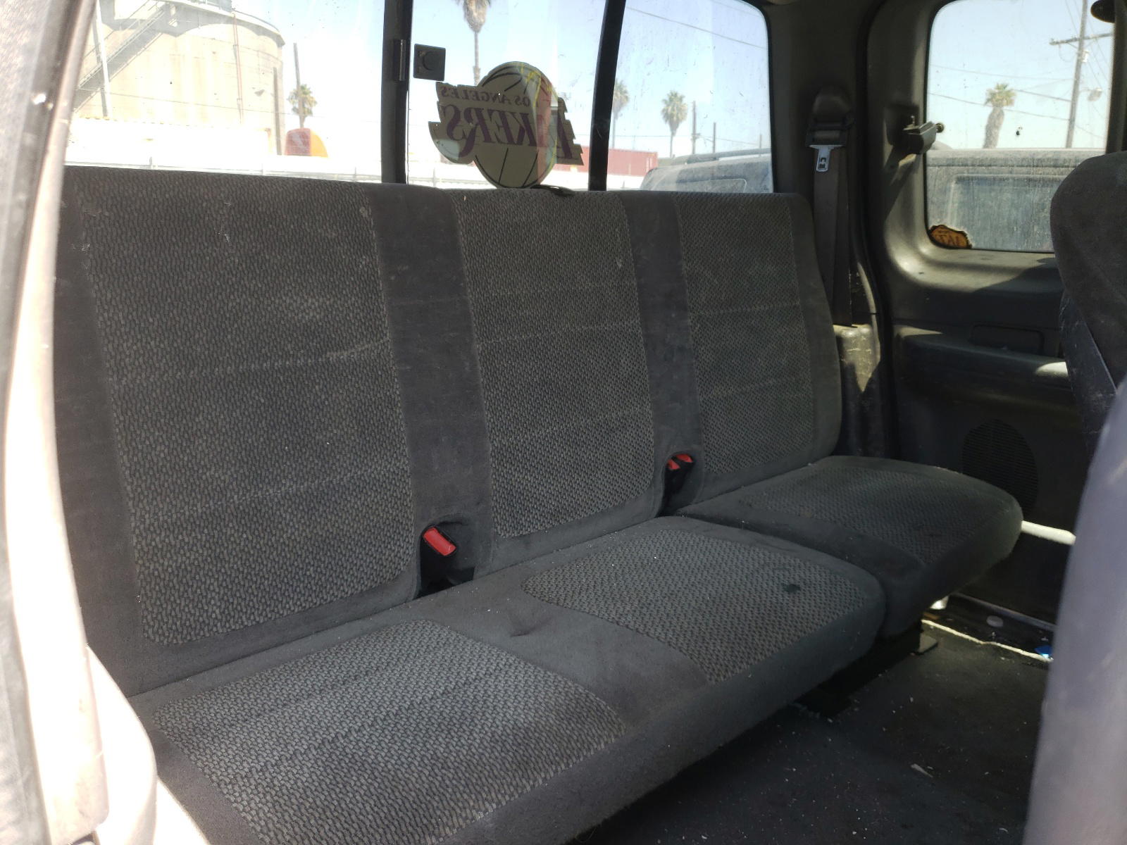 Photo 6 from auction – 2002 FORD F150 with VIN 1FTRX17W72KC52435