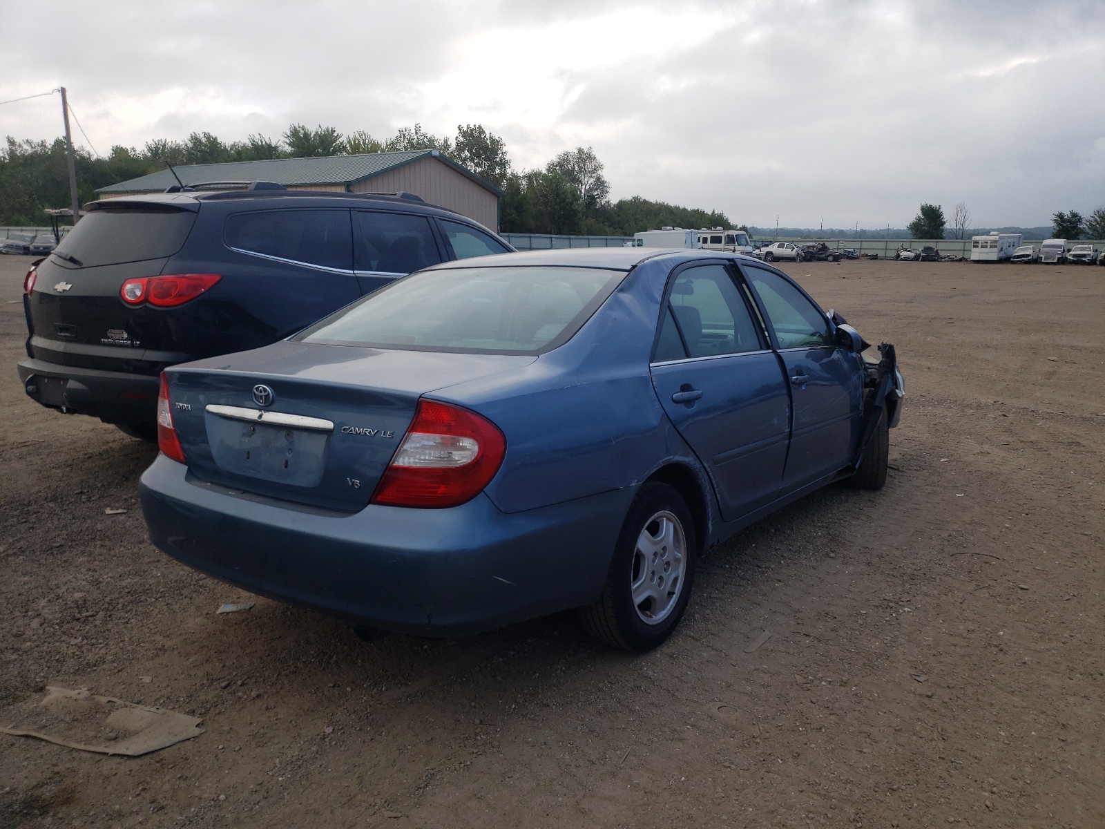 Photo 4 from auction – 2002 TOYOTA CAMRY LE with VIN 4T1BF30K62U523136