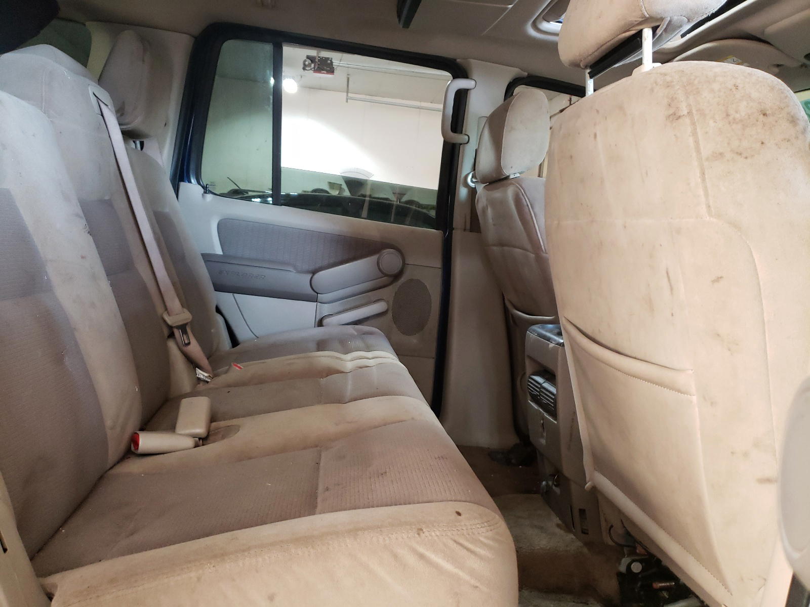 Photo 6 from auction – 2007 FORD EXPLORER X with VIN 1FMEU738X7UA85285