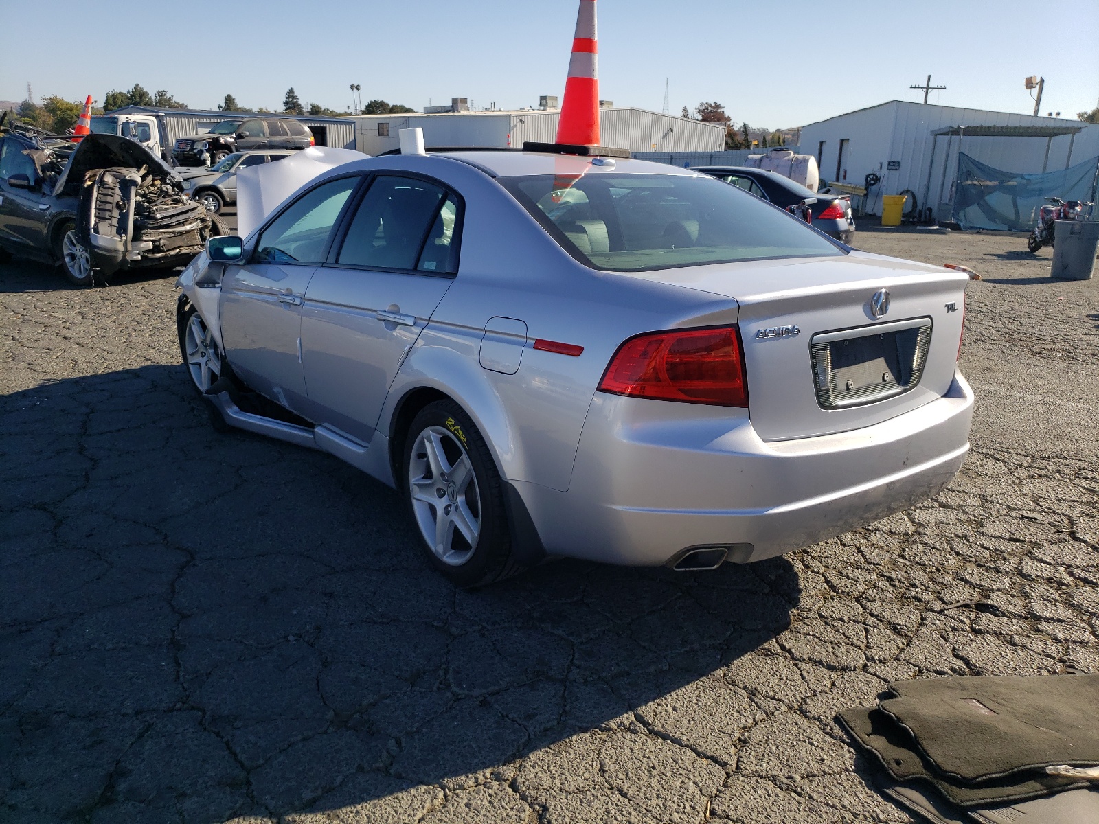 Photo 3 from auction – 2004 ACURA TL with VIN 19UUA662X4A004195
