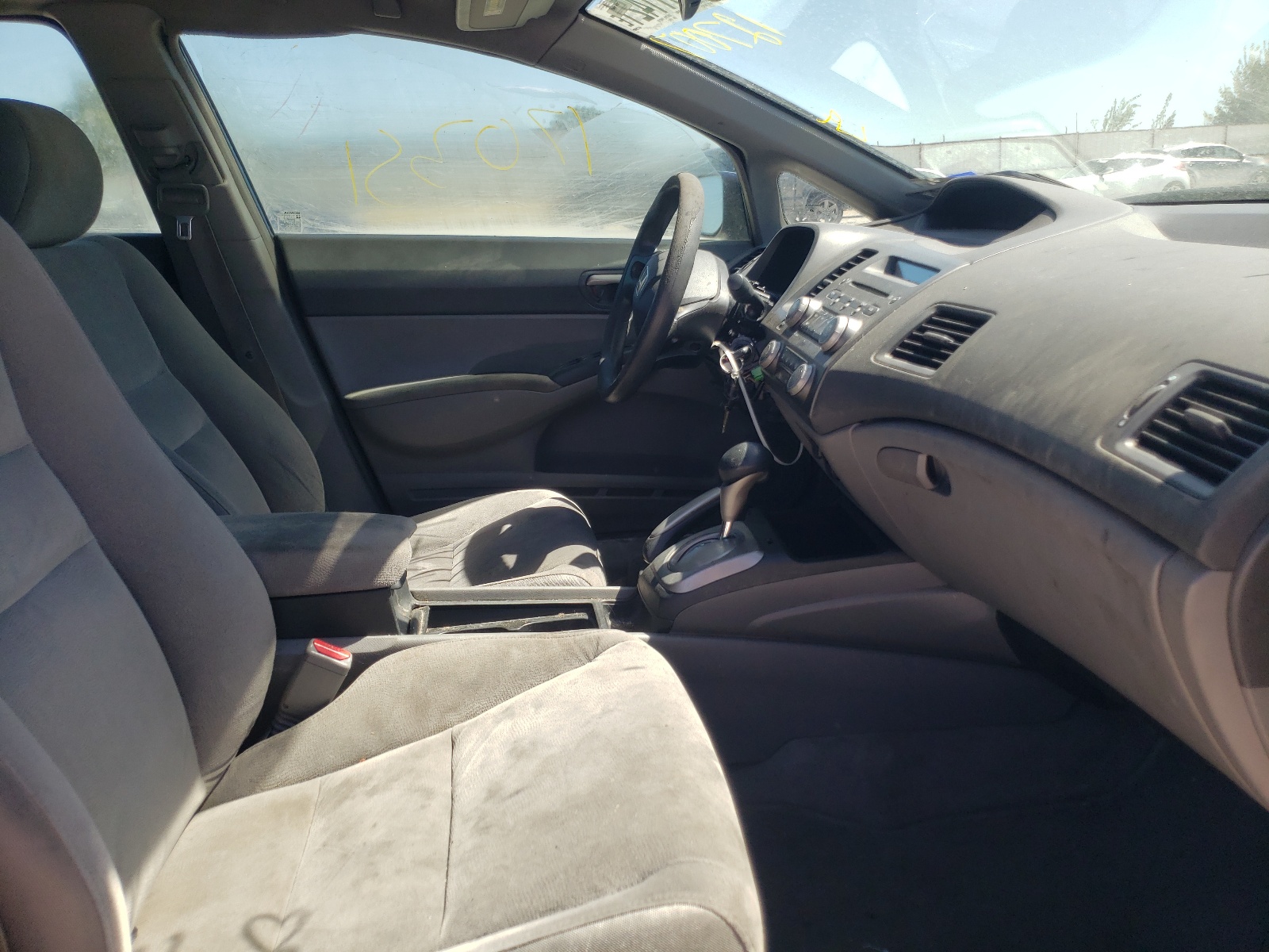 Photo 5 from auction – 2007 HONDA CIVIC LX with VIN 1HGFA16587L127007