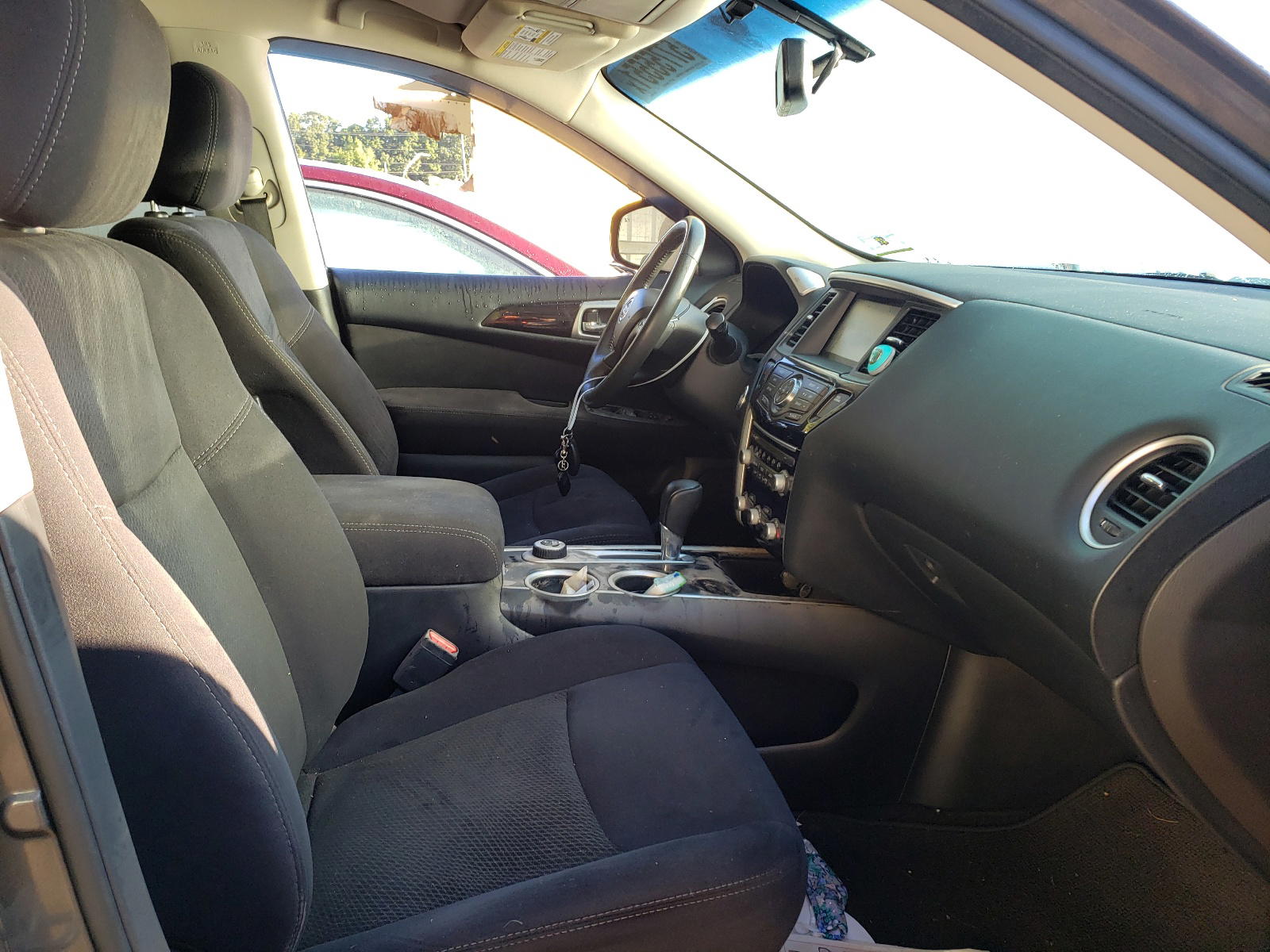 Photo 5 from auction – 2015 NISSAN PATHFINDER with VIN 5N1AR2MM2FC635310