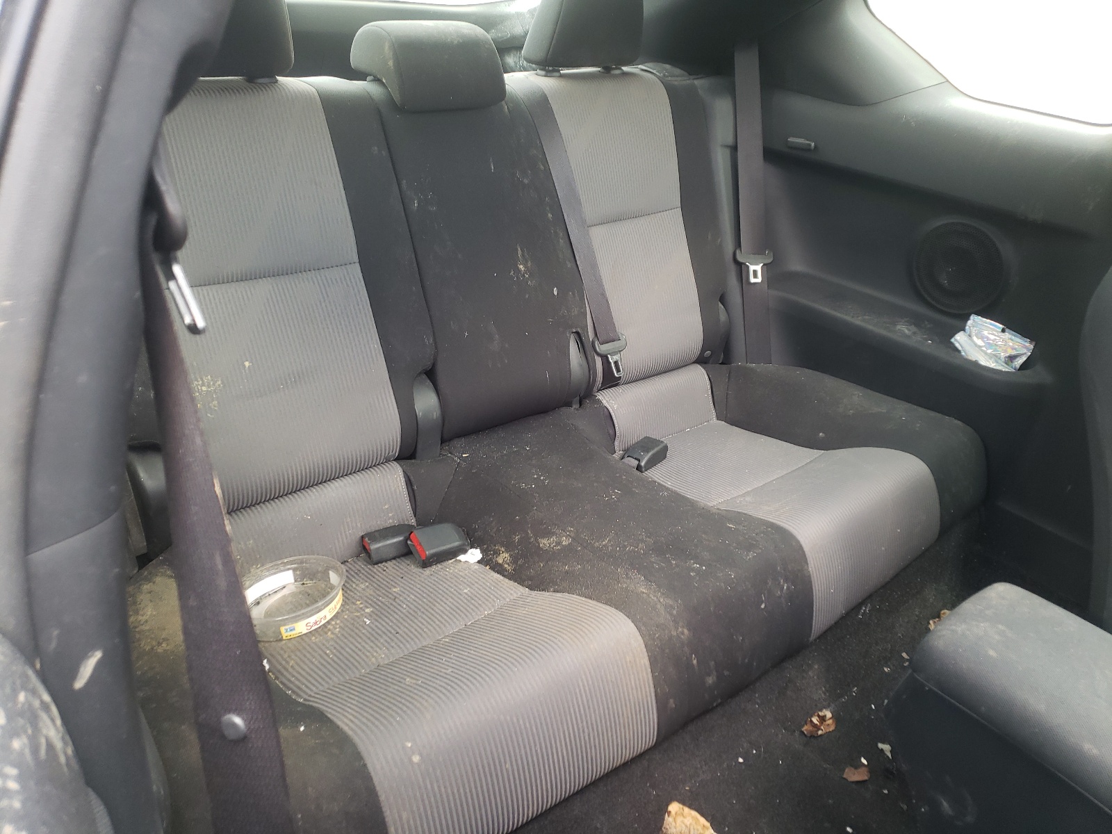 Photo 6 from auction – 2016 TOYOTA SCION TC with VIN JTKJF5C78GJ021507
