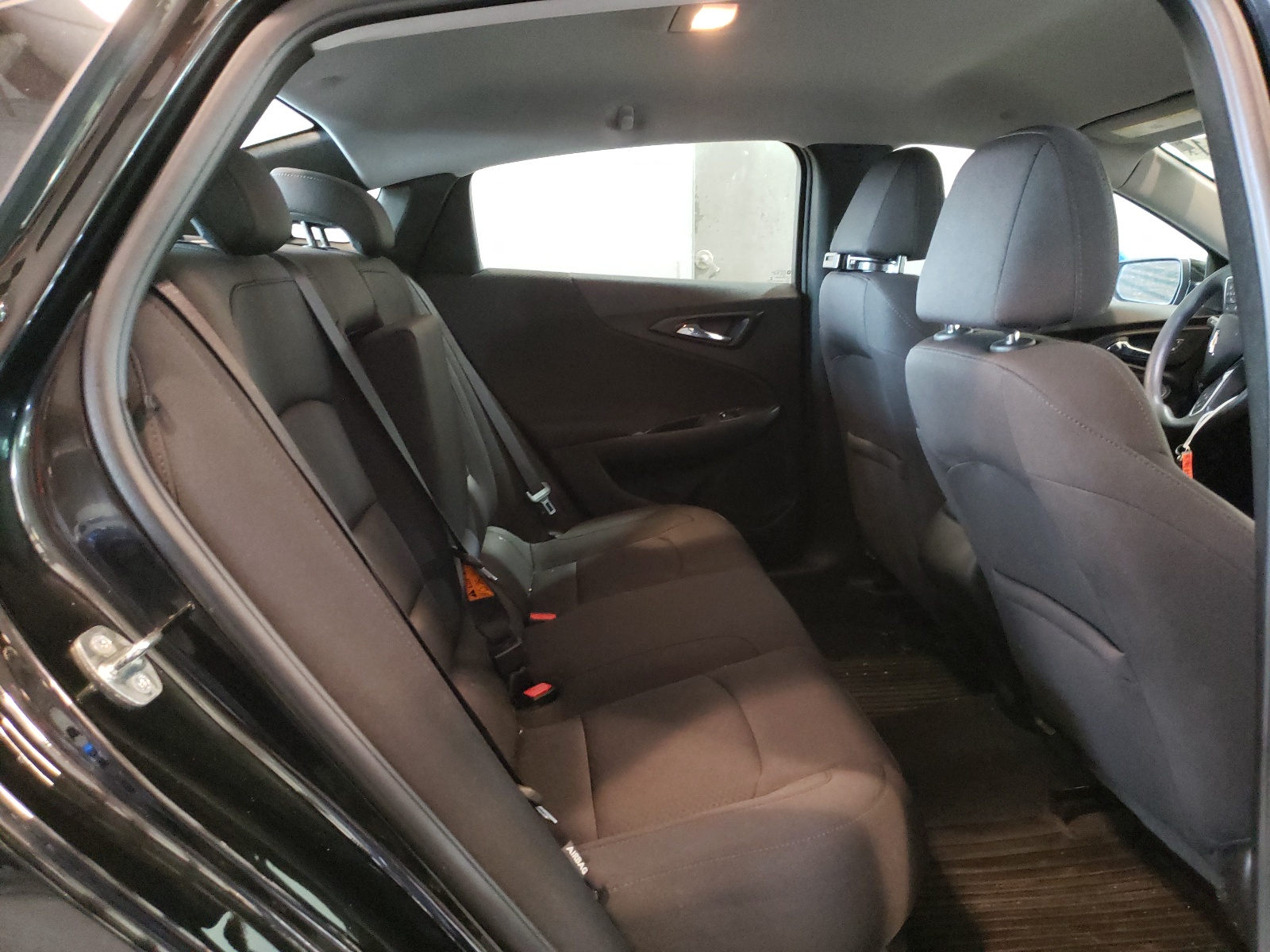 Photo 6 from auction – 2018 CHEVROLET MALIBU LS with VIN 1G1ZB5ST9JF171911