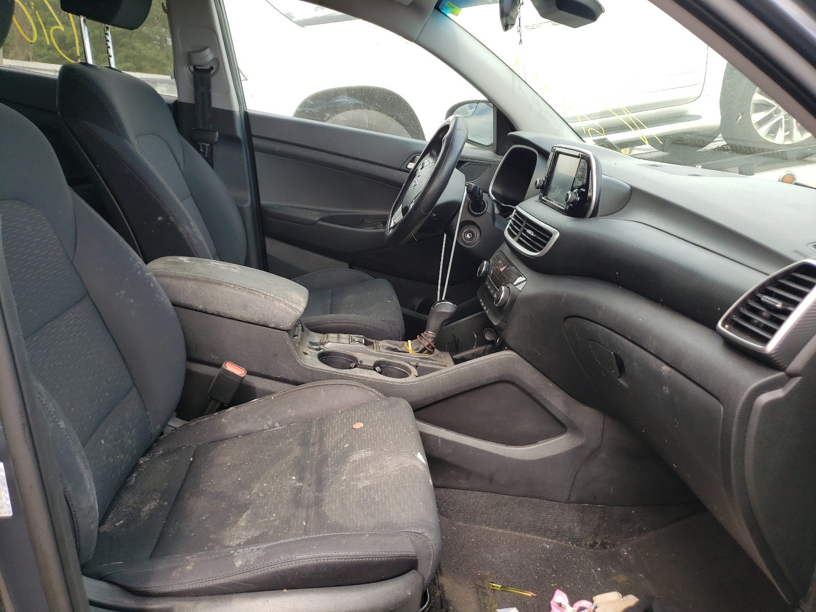 Photo 5 from auction – 2019 HYUNDAI TUCSON SE with VIN KM8J2CA40KU081798