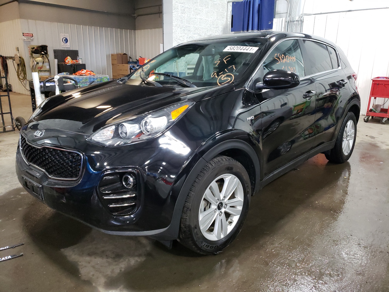 Photo 2 from auction – 2017 KIA SPORTAGE L with VIN KNDPMCAC8H7284221