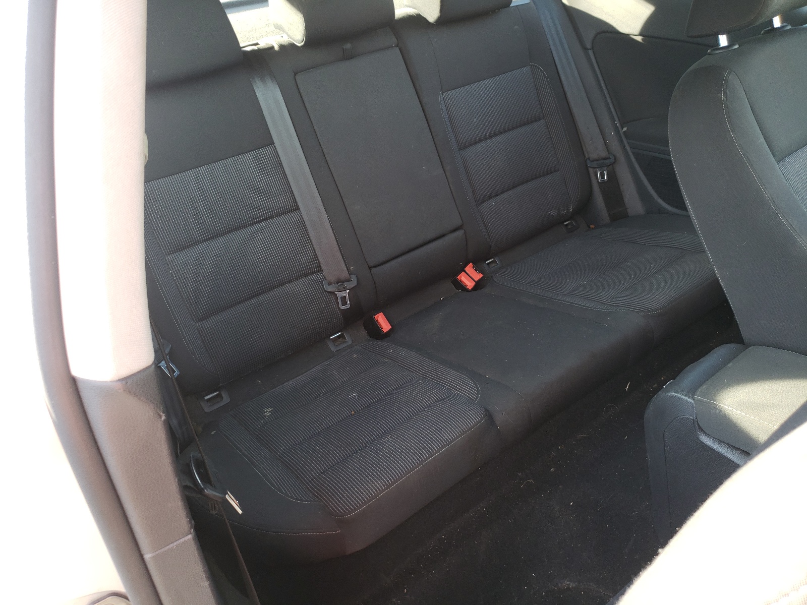 Photo 6 from auction – 2012 VOLKSWAGEN GOLF with VIN WVWAB7AJ7CW240842