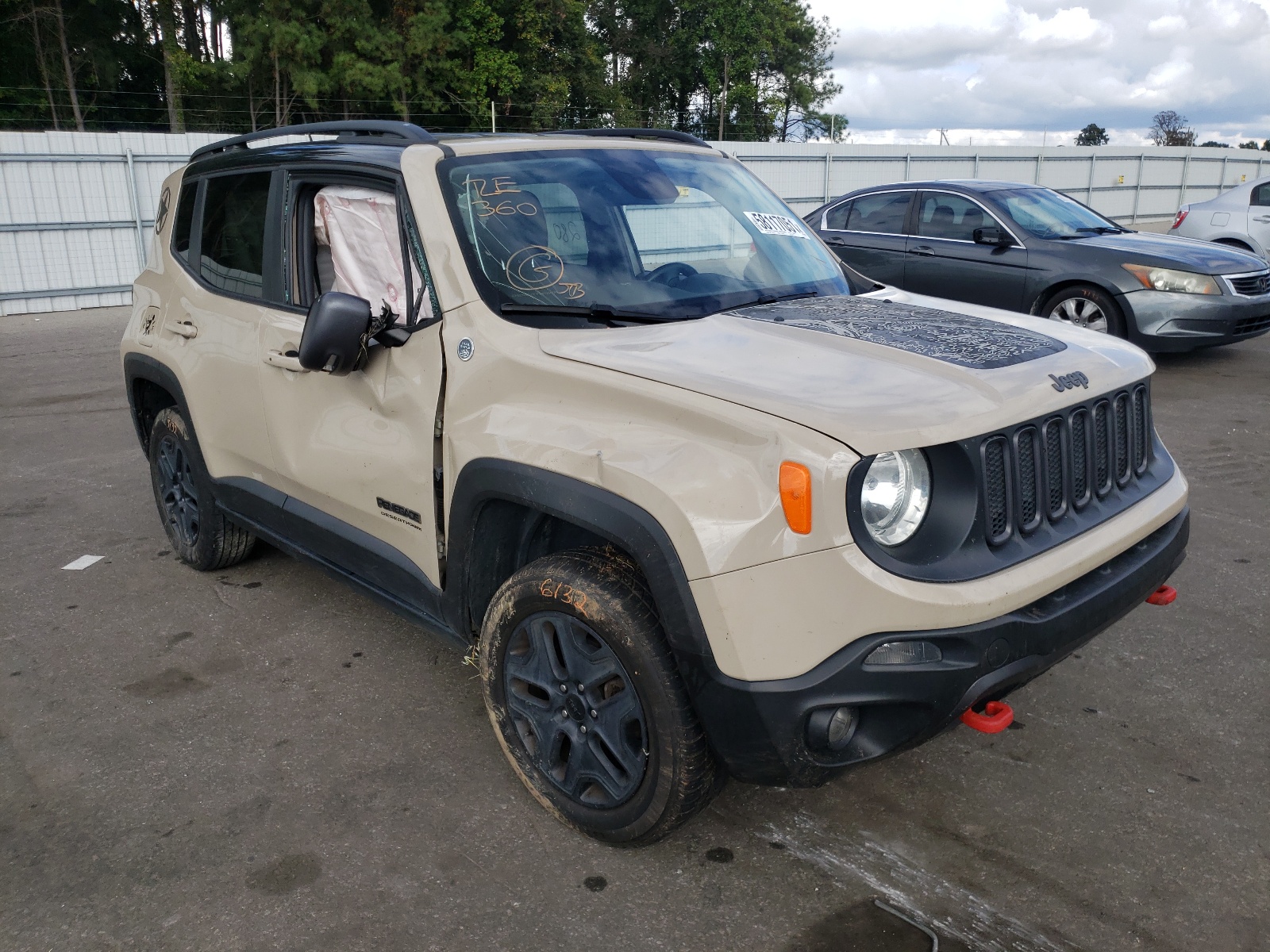 Photo 1 from auction – 2017 JEEP RENEGADE T with VIN ZACCJBCB2HPE89171