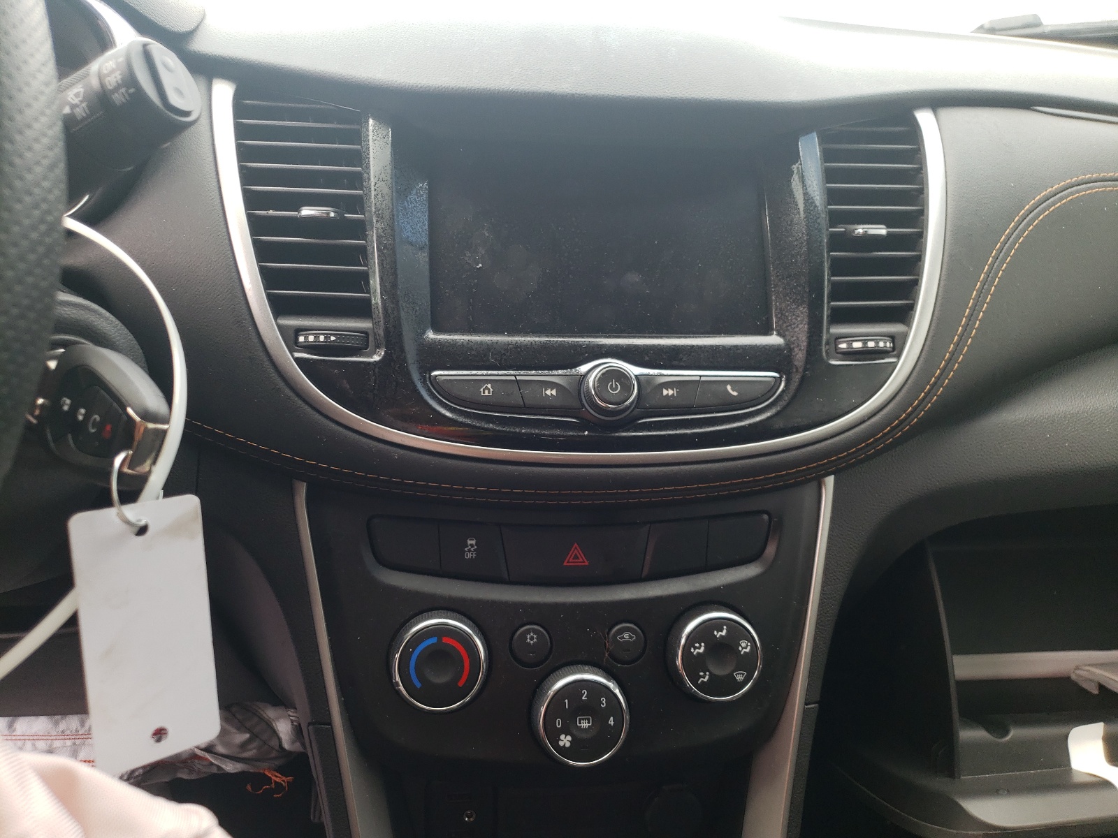 Photo 9 from auction – 2021 CHEVROLET TRAX LS with VIN KL7CJKSB6MB310004