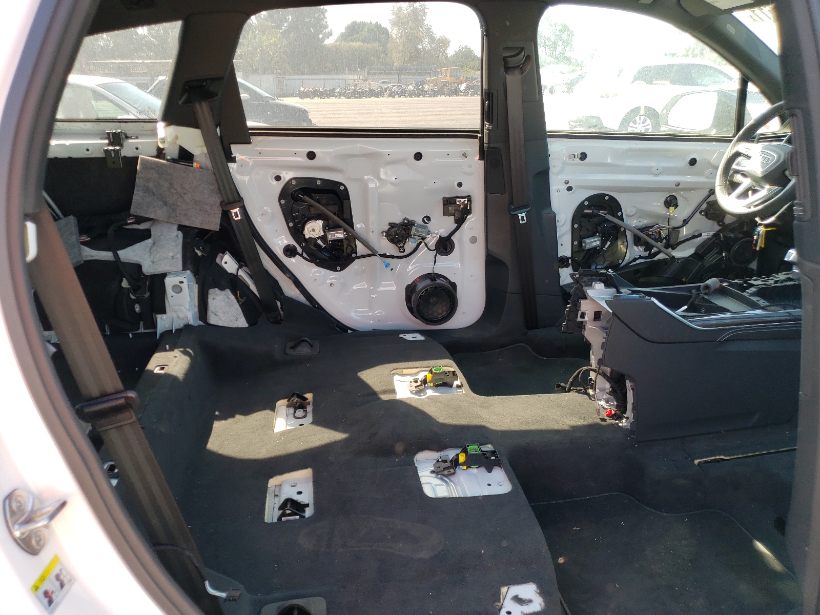 Photo 6 from auction – 2021 AUDI SQ7 PRESTI with VIN WA1VWBF75MD015087