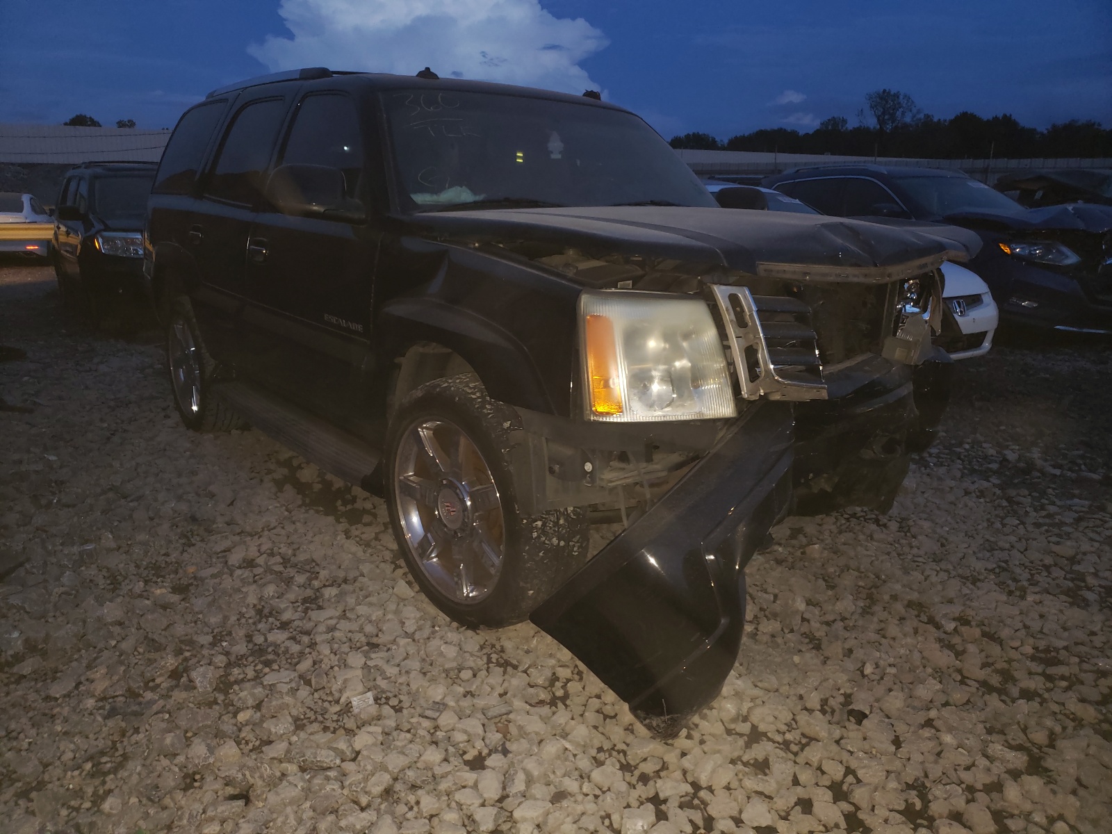 CADILLAC ESCALADE 2003 with VIN 1GYEK63N13R217383 - Photo from auction