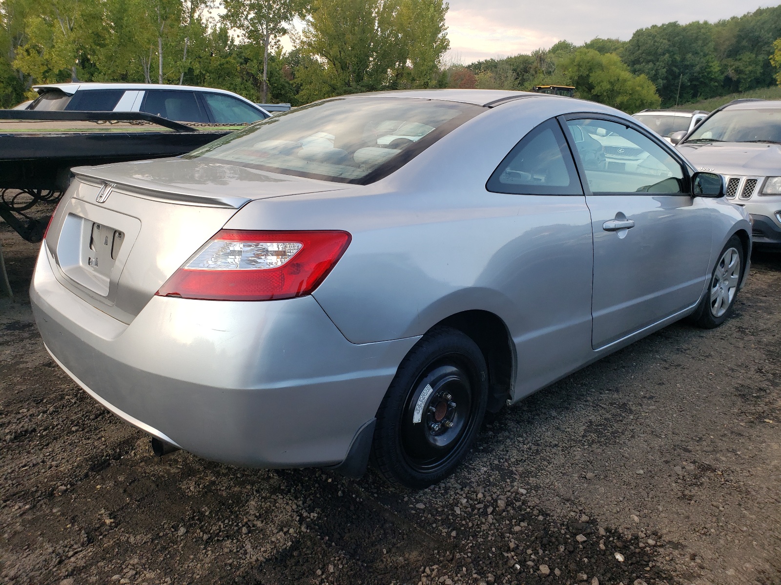 Photo 4 from auction – 2007 HONDA CIVIC EX with VIN 2HGFG128X7H511351