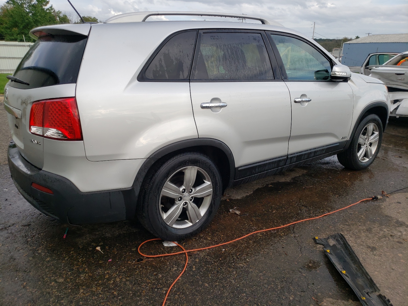Photo 4 from auction – 2013 KIA SORENTO EX with VIN 5XYKUDA28DG396876