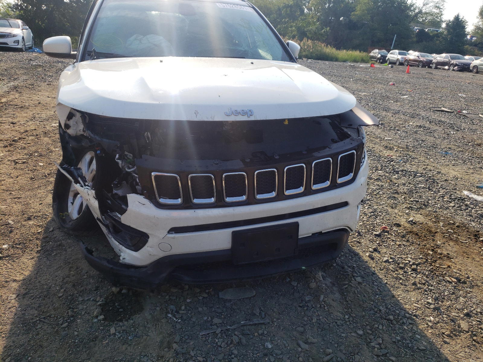 Photo 9 from auction – 2018 JEEP COMPASS LA with VIN 3C4NJDBB3JT142369