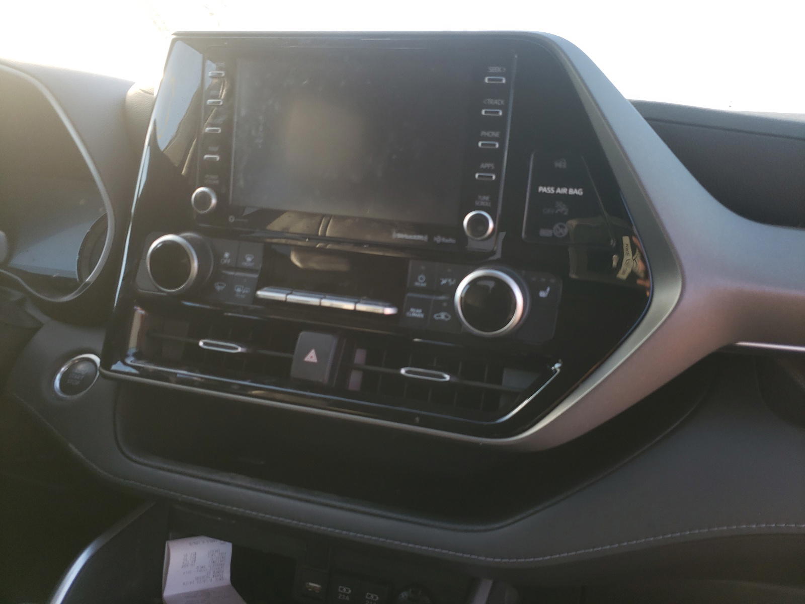 Photo 9 from auction – 2020 TOYOTA HIGHLANDER with VIN 5TDGZRBH7LS046325
