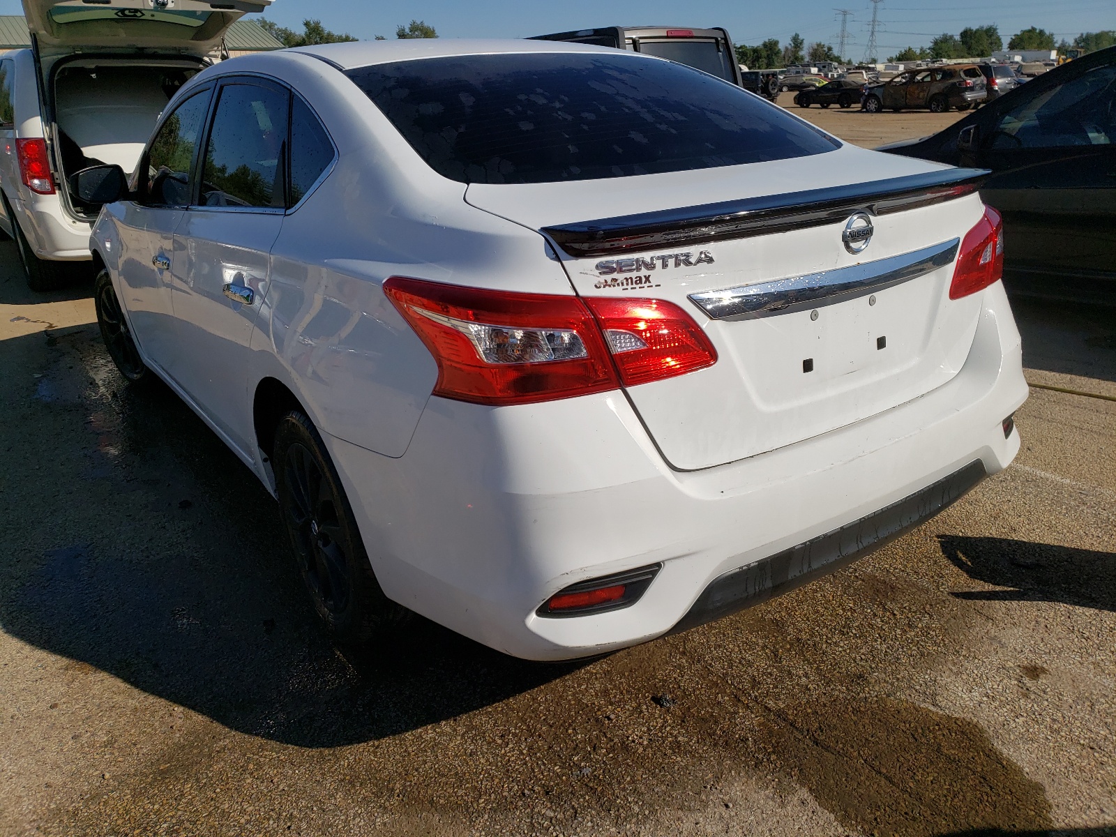 Photo 3 from auction – 2018 NISSAN SENTRA S with VIN 3N1AB7AP2JY249591