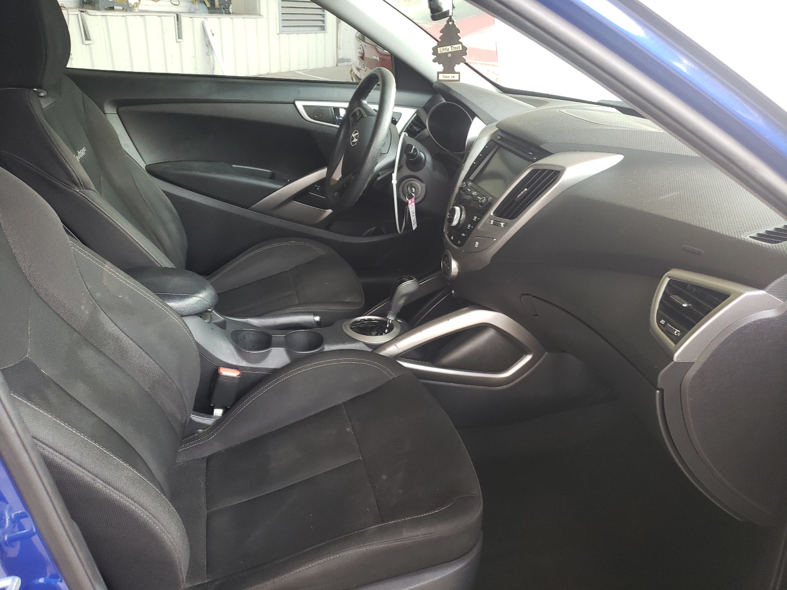 Photo 5 from auction – 2014 HYUNDAI VELOSTER with VIN KMHTC6AD1EU204312