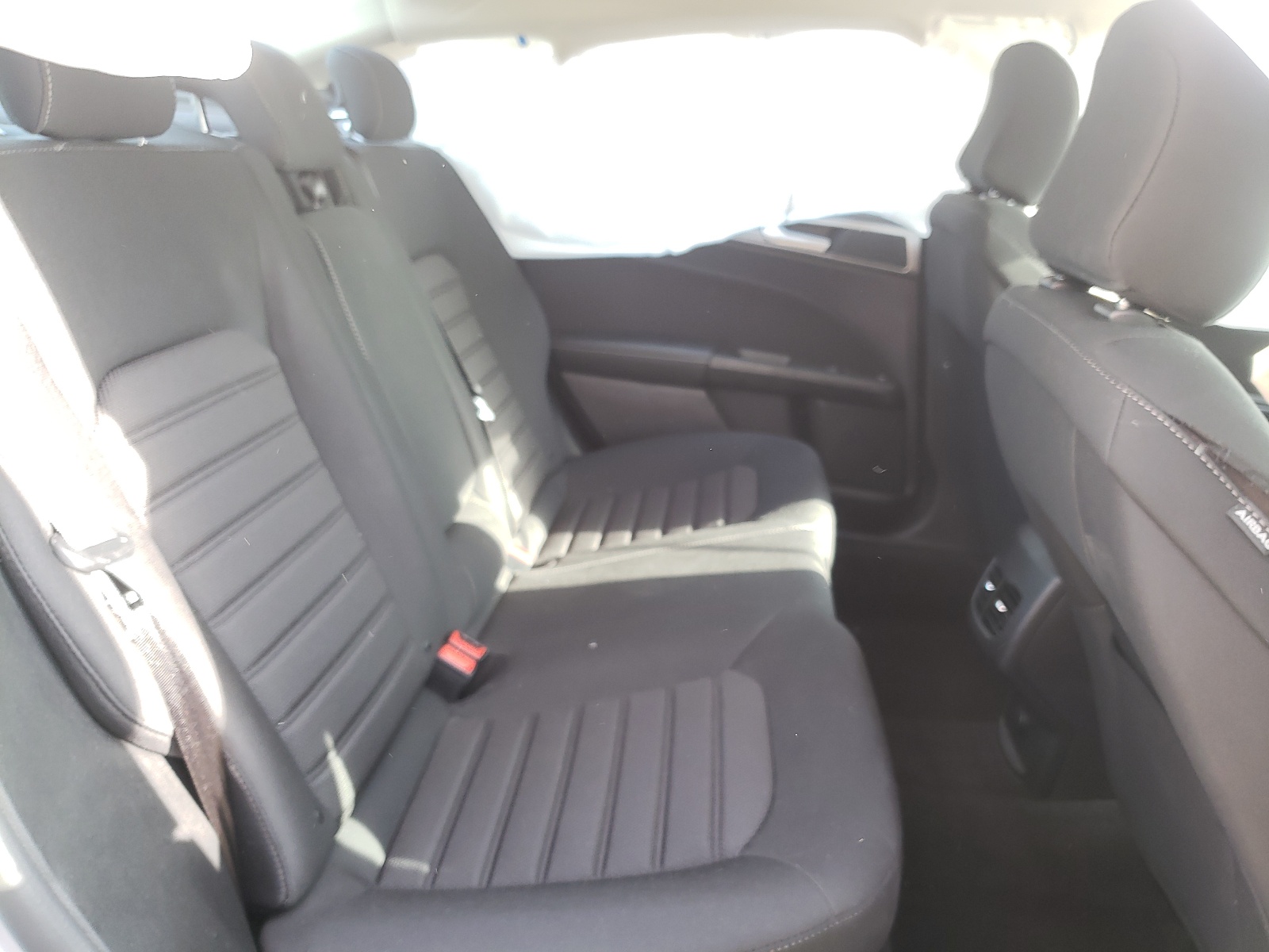 Photo 6 from auction – 2020 FORD FUSION SE with VIN 3FA6P0HD3LR169789