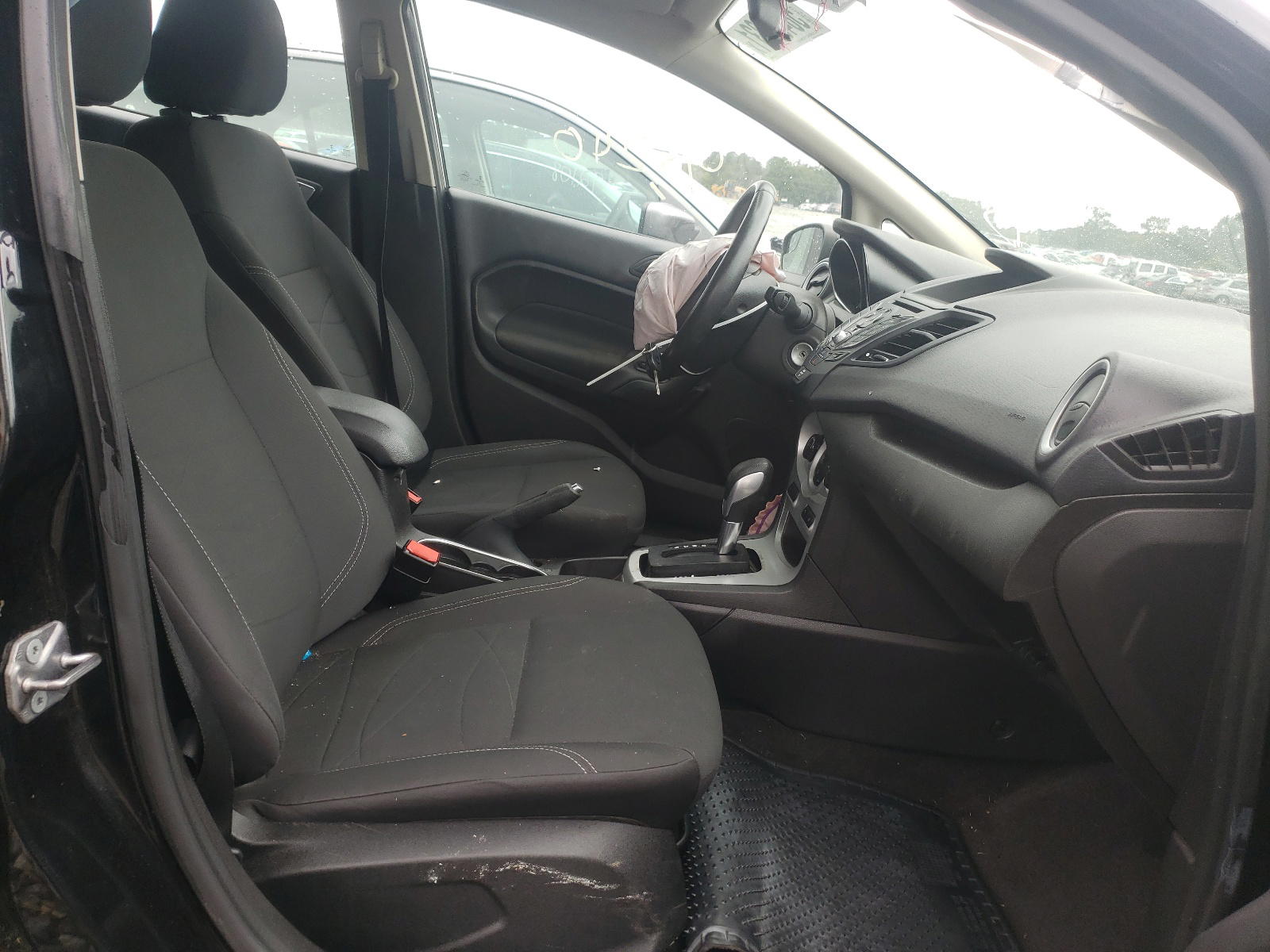 Photo 5 from auction – 2015 FORD FIESTA SE with VIN 3FADP4EJ3FM219097