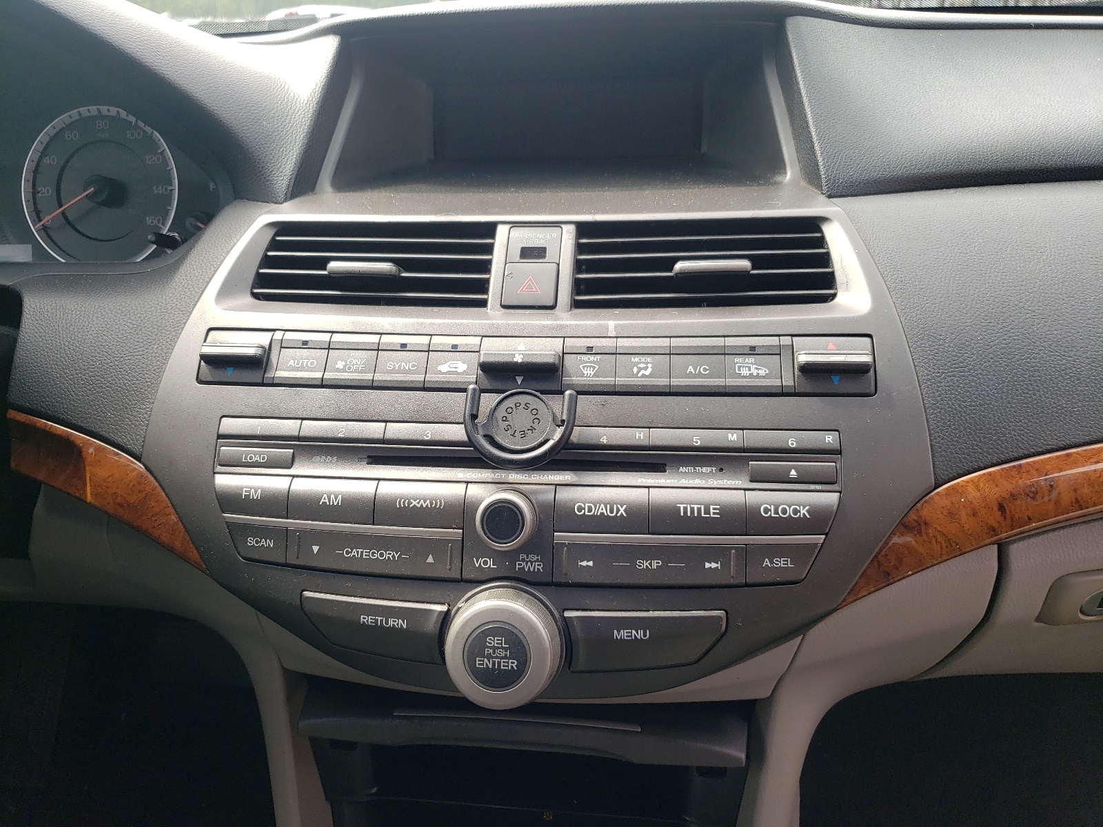 Photo 9 from auction – 2012 HONDA ACCORD EXL with VIN 1HGCP3F88CA005230