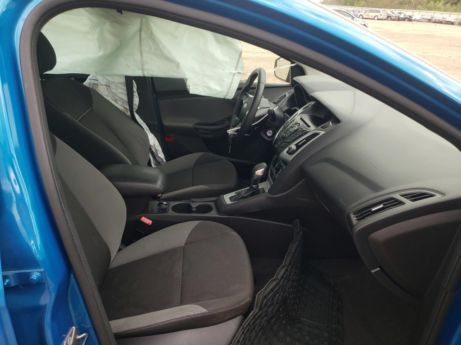 Photo 5 from auction – 2013 FORD FOCUS SE with VIN 1FADP3F24DL226608