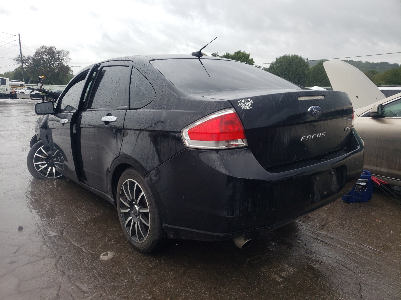 Photo 3 from auction – 2011 FORD FOCUS SEL with VIN 1FAHP3HN5BW142785