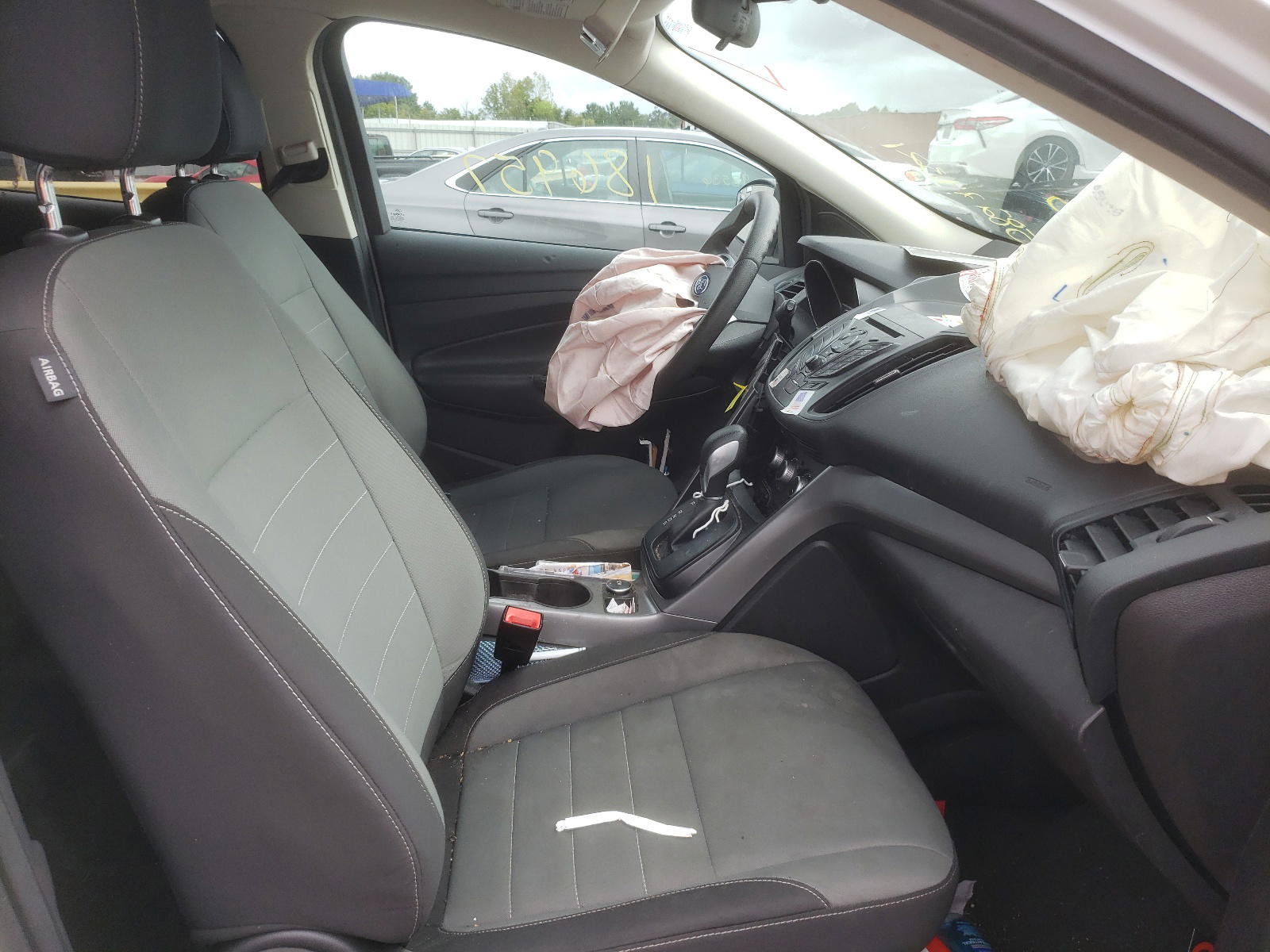 Photo 5 from auction – 2016 FORD ESCAPE SE with VIN 1FMCU0G71GUC34005