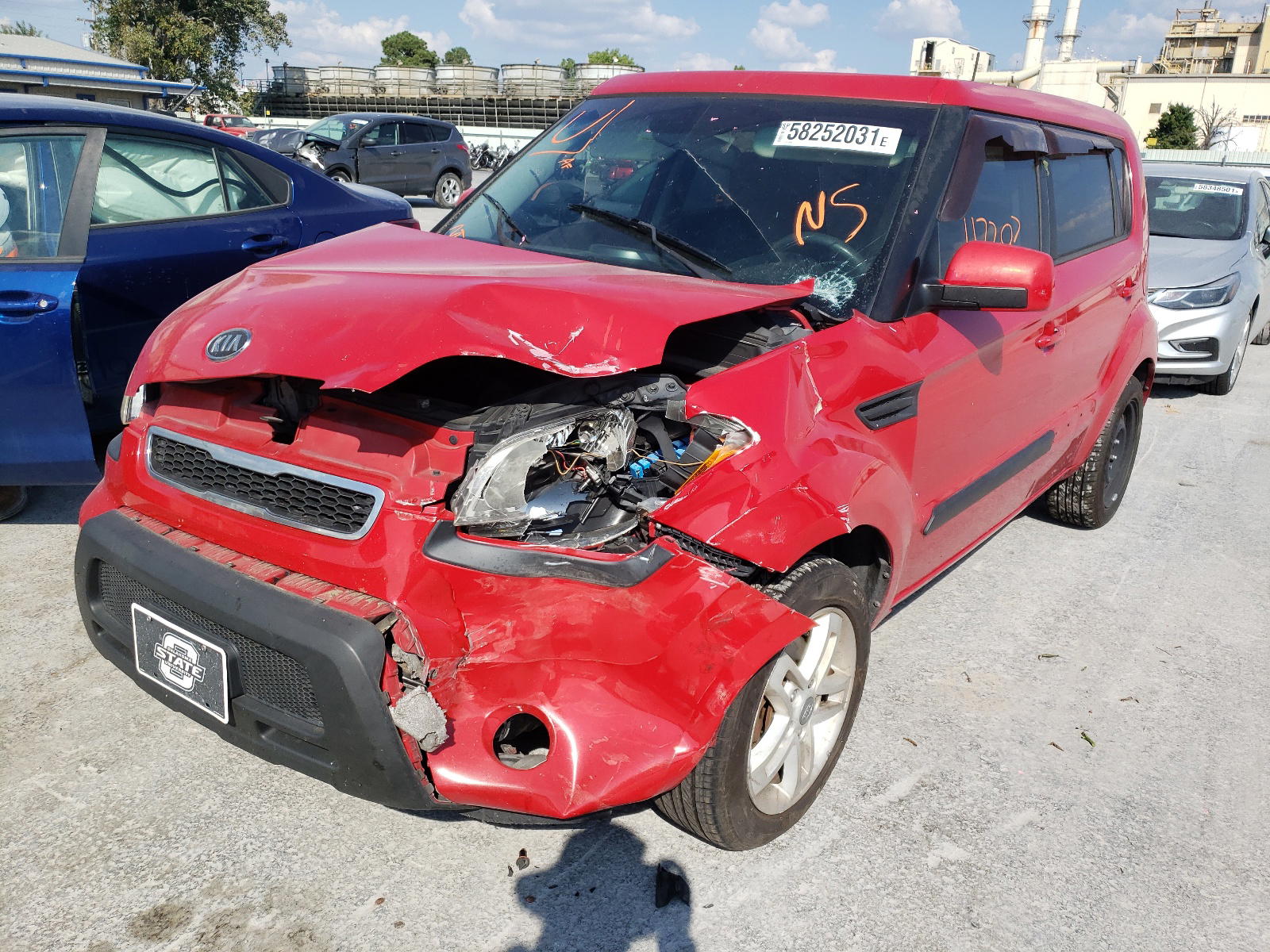 Photo 2 from auction – 2011 KIA SOUL + with VIN KNDJT2A21B7288936