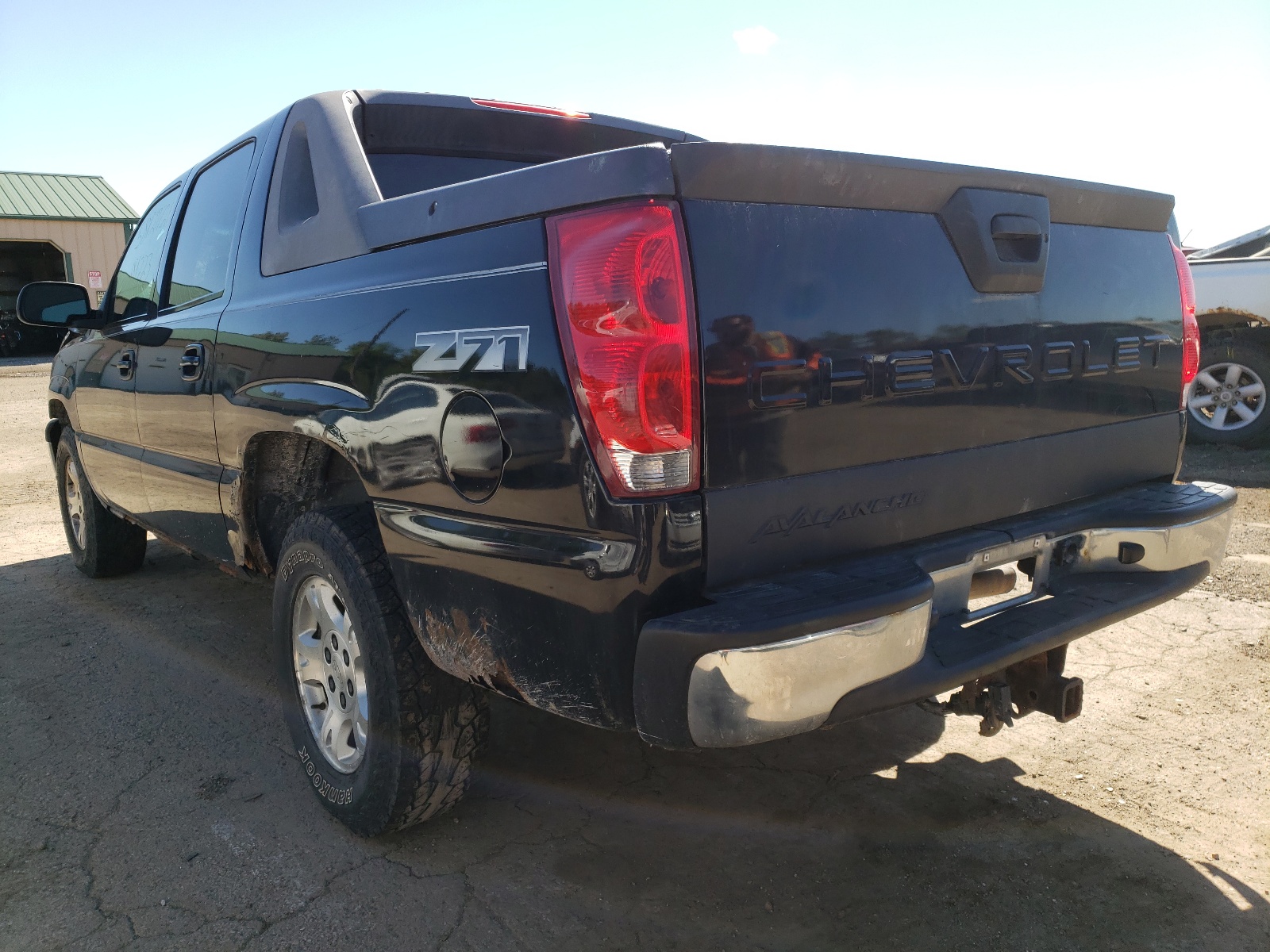 Photo 3 from auction – 2004 CHEVROLET AVALANCHE with VIN 3GNEK12T14G166890