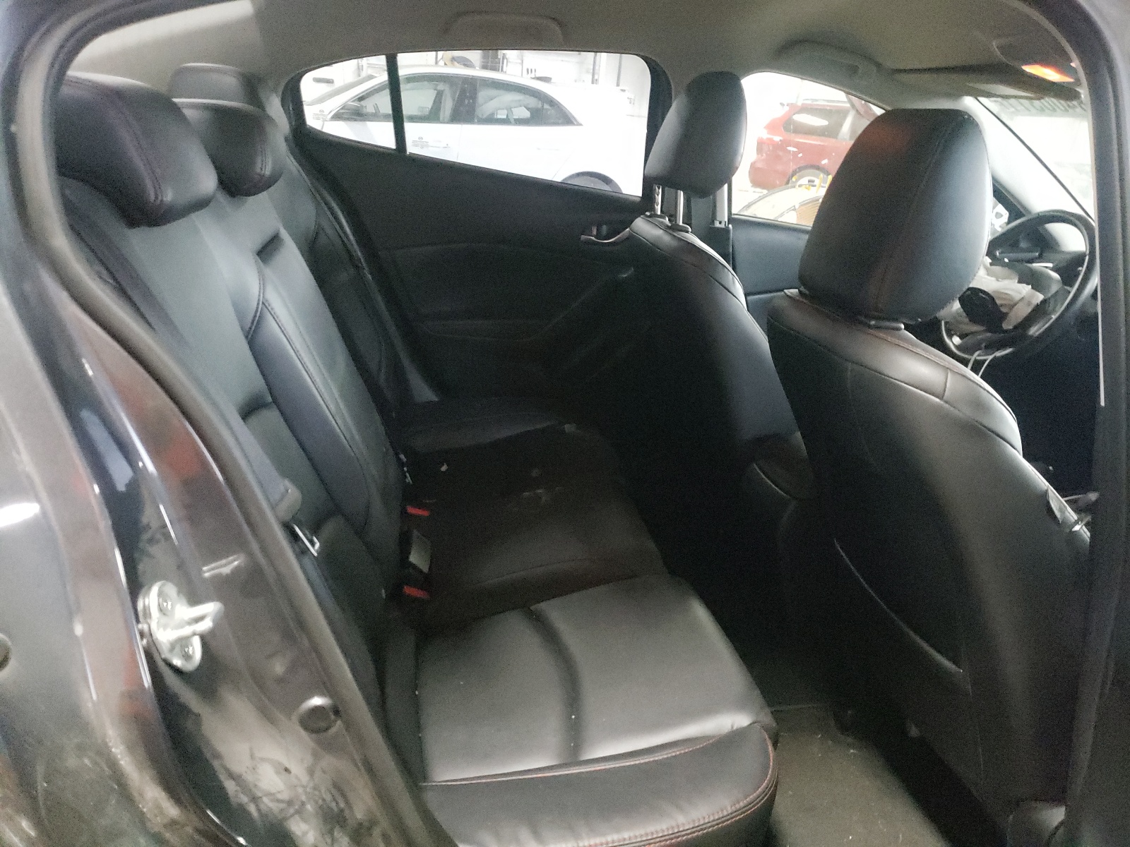 Photo 6 from auction – 2014 MAZDA 3 TOURING with VIN JM1BM1V38E1140840