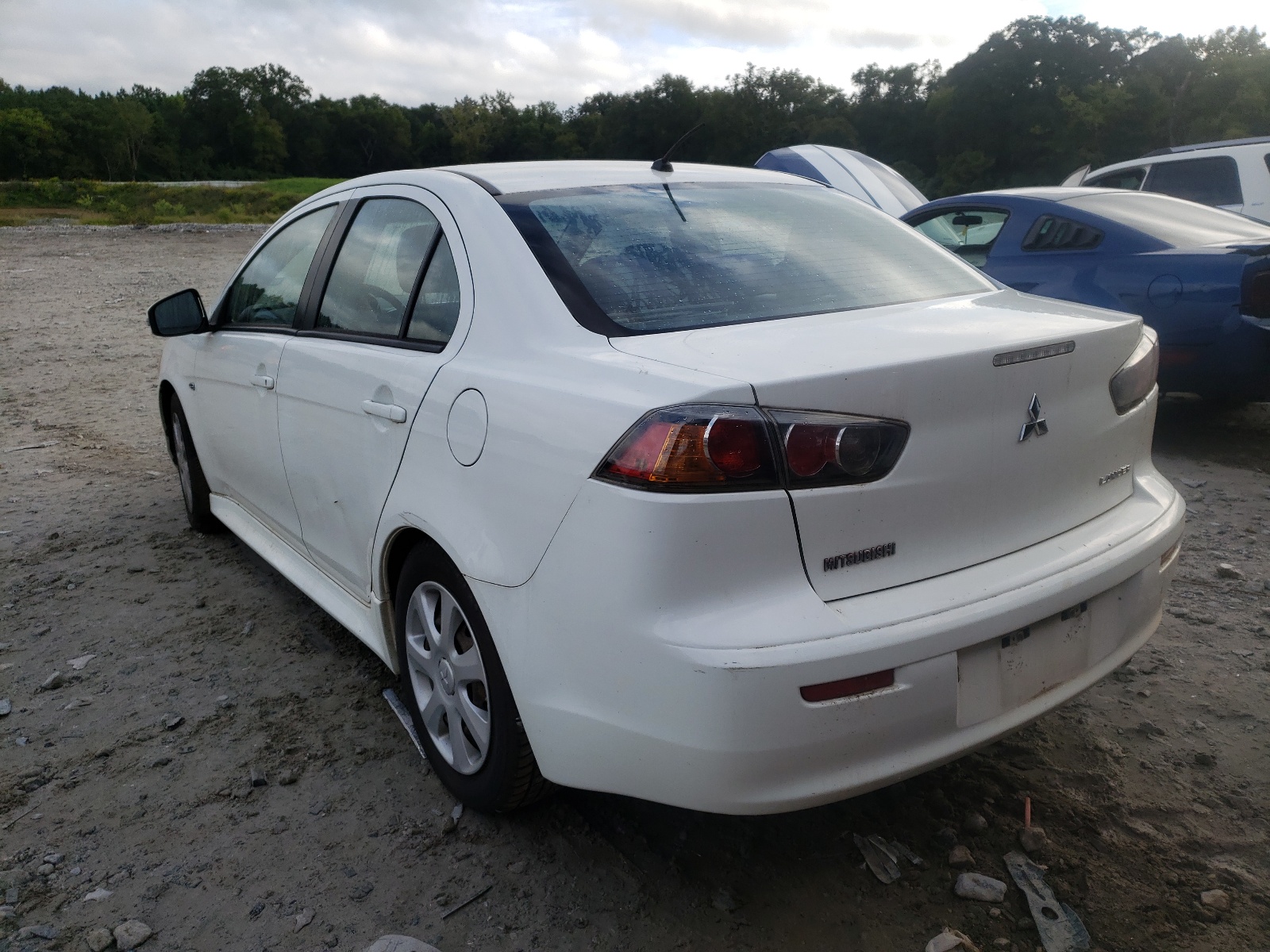 Photo 3 from auction – 2015 MITSUBISHI LANCER ES with VIN JA32U2FU1FU006344