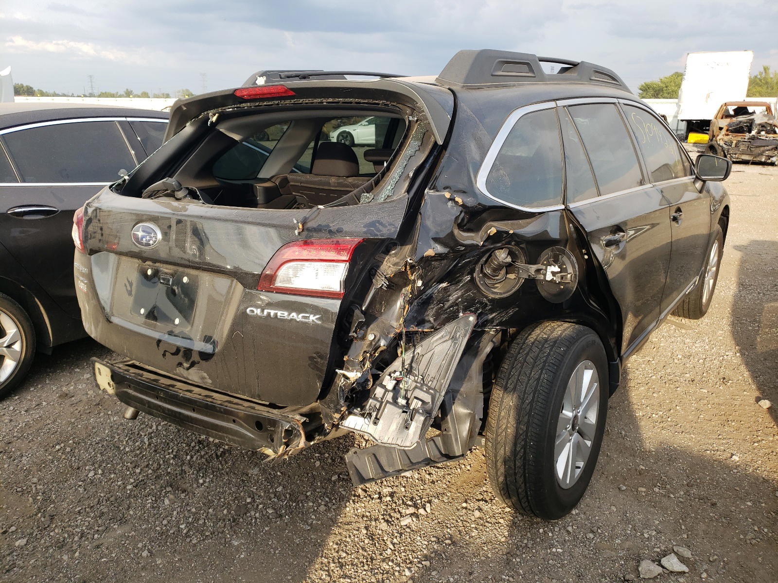 Photo 4 from auction – 2018 SUBARU OUTBACK 2. with VIN 4S4BSAAC4J3268062