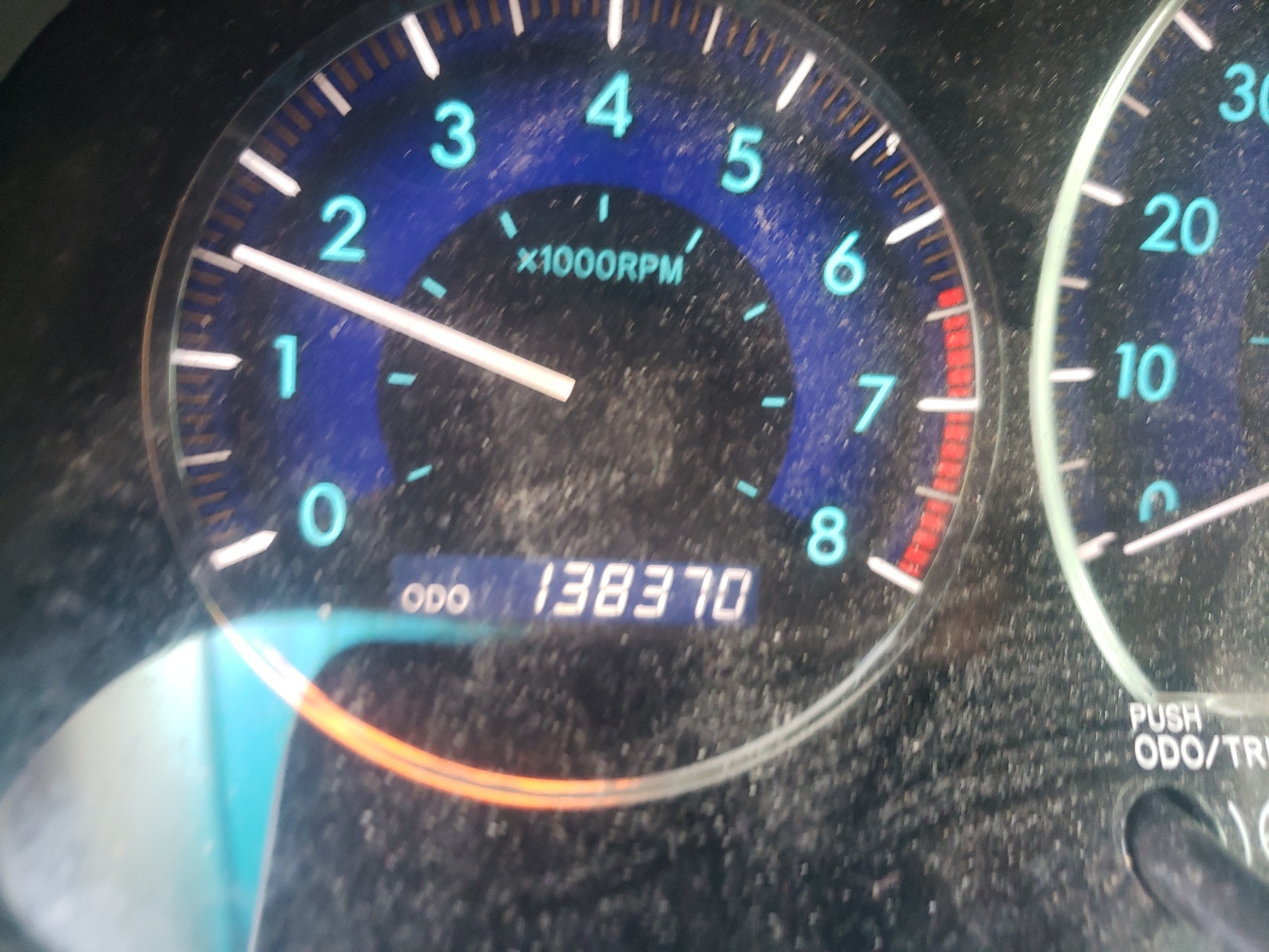Photo 8 from auction – 2010 TOYOTA SIENNA CE with VIN 5TDKK4CC2AS312559