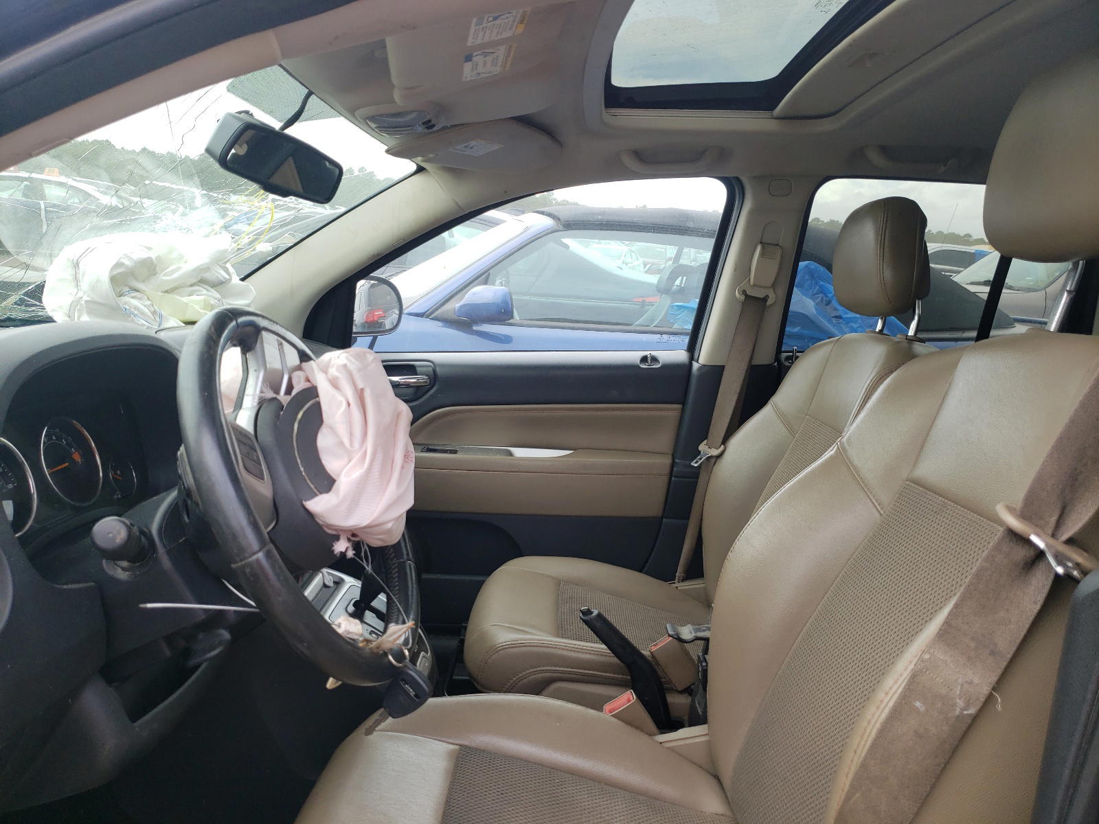 Photo 5 from auction – 2016 JEEP COMPASS LA with VIN 1C4NJDEB3GD572607