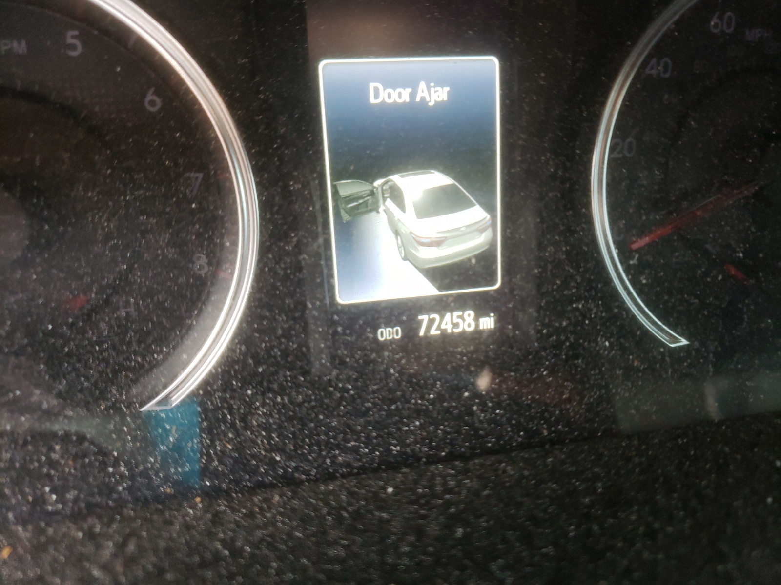 Photo 8 from auction – 2017 TOYOTA CAMRY LE with VIN 4T1BF1FK8HU268302